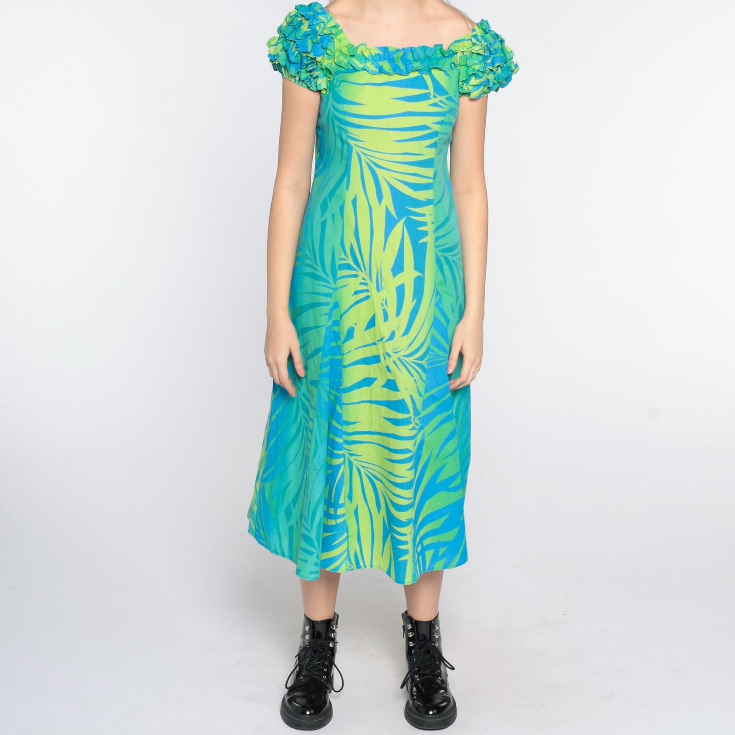 1960s Hawaiian Tropical Print Shift Dress Green Blue Midi Ruffle Sleeve Extra Small