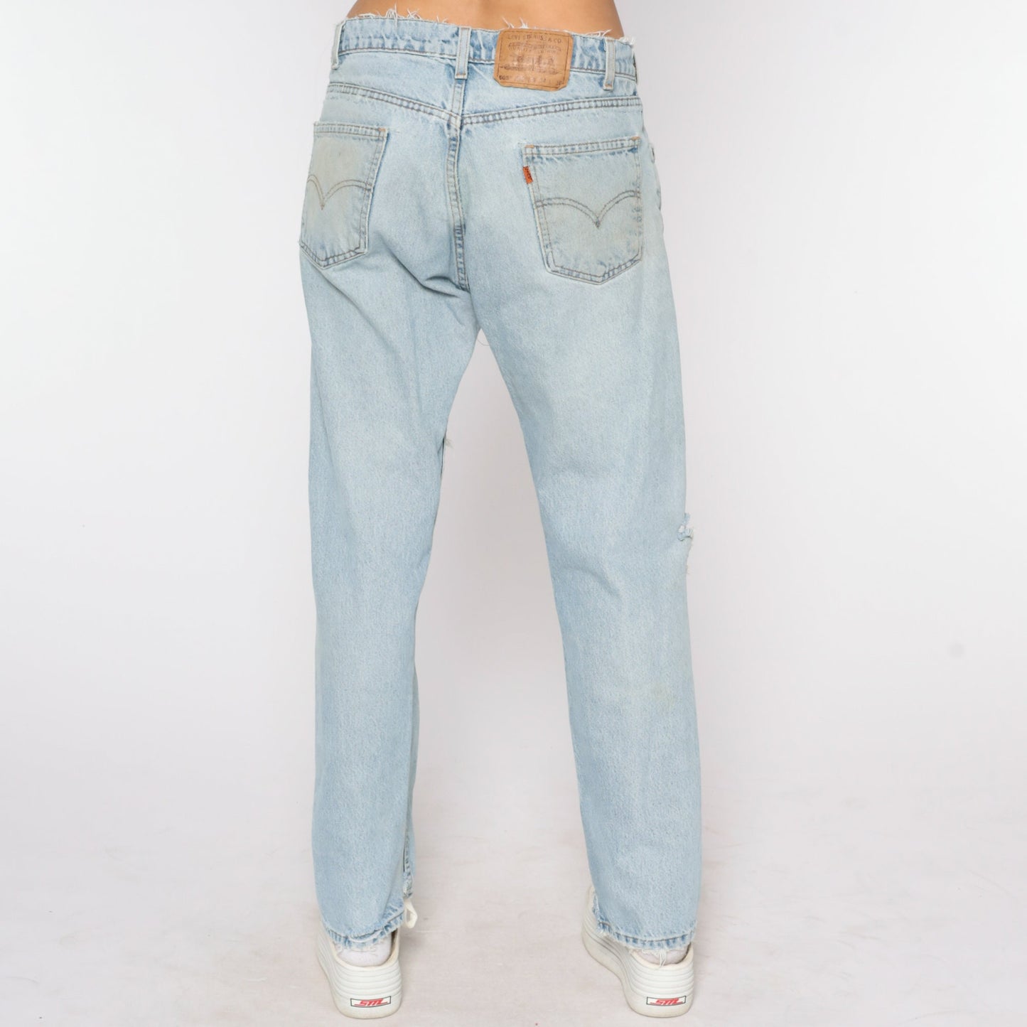 Levi's 505 High-Waist Mom Jeans Light Blue Distressed Ripped Denim Medium