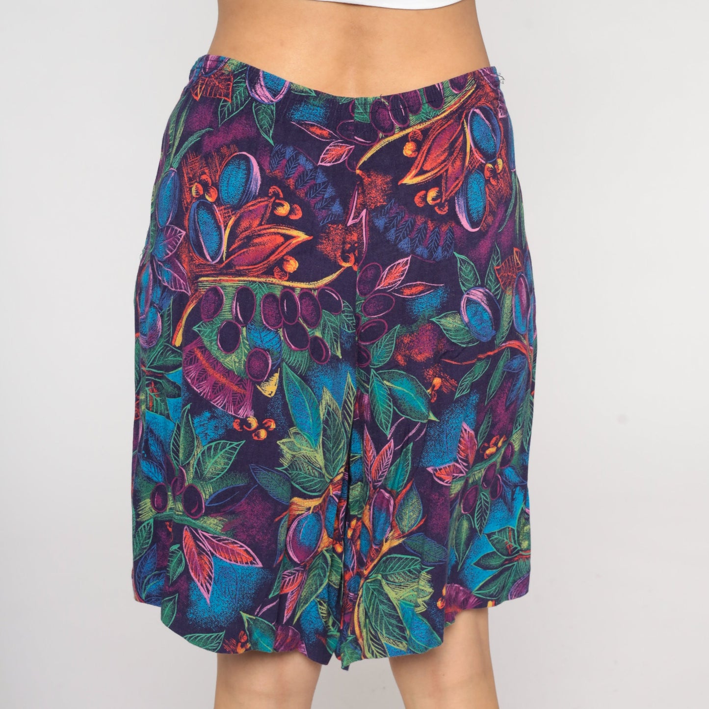 90s Fruit Leaf Print High-Waist Pleated Shorts Rayon Medium M