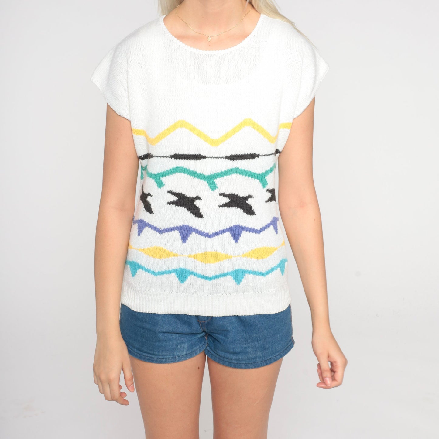 80s Knit Shirt White Geometric Stripe Bird Print Cap Sleeve Small Medium