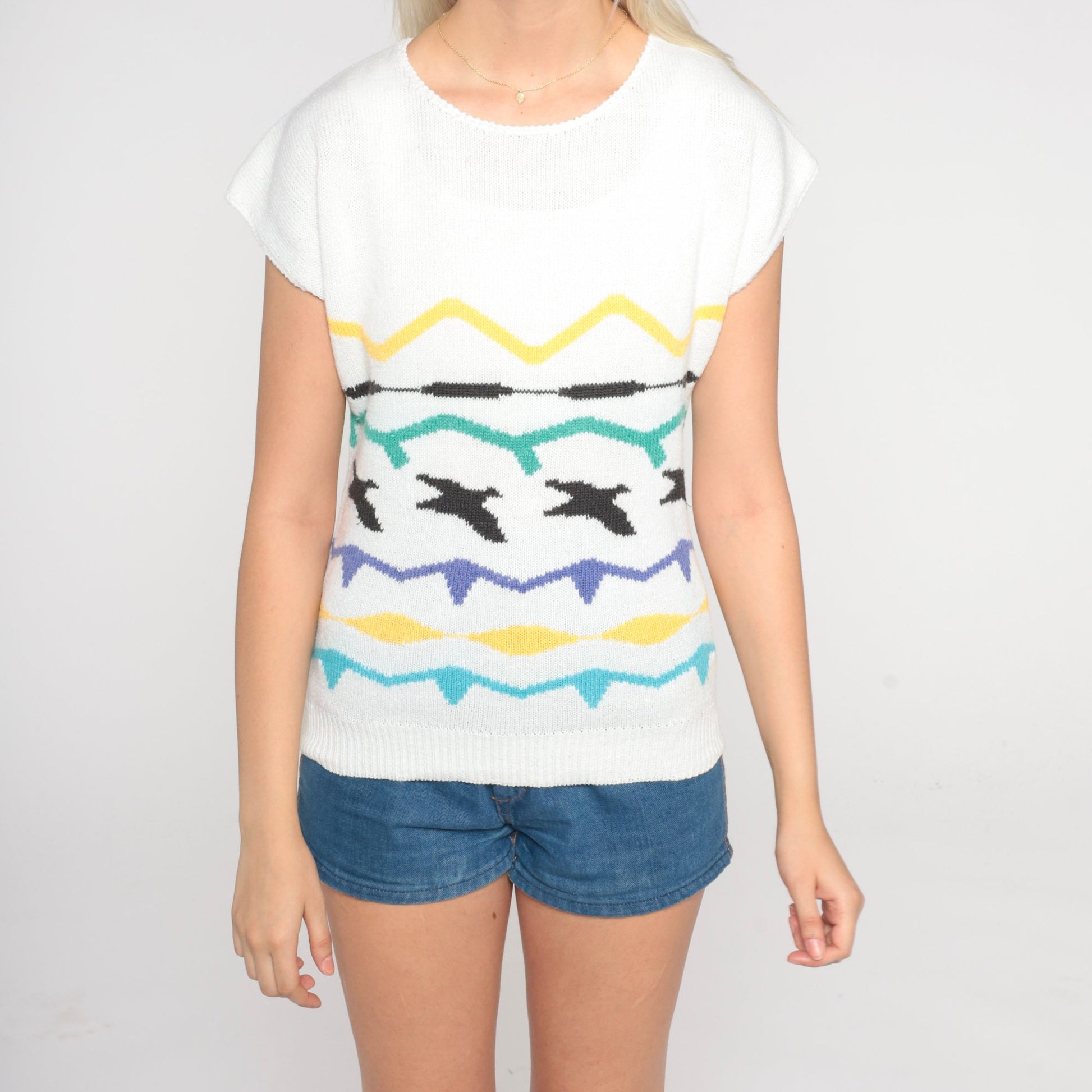 80s Knit Shirt White Geometric Stripe Bird Print Cap Sleeve Small Medium
