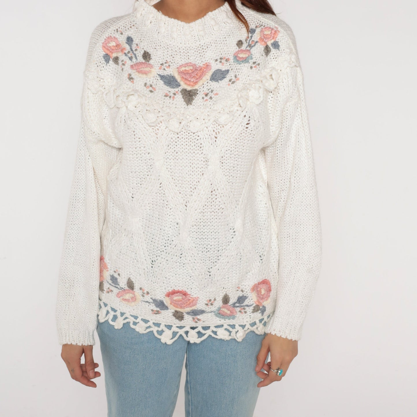 90s White Floral Brocade Knit Sweater Mock Neck Scalloped Crochet Trim Medium