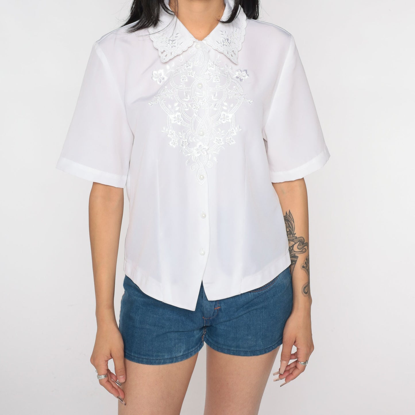 80s White Floral Embroidered Blouse Short Sleeve Collared Button Up Medium