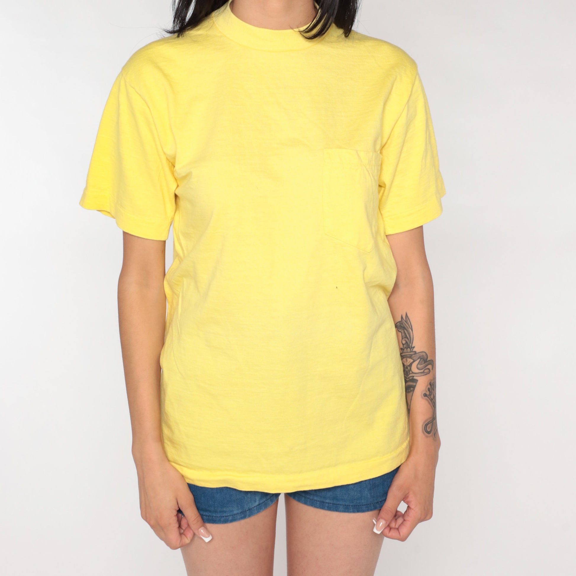 90s Yellow Cotton Pocket T-Shirt Plain Tee Single Stitch Medium