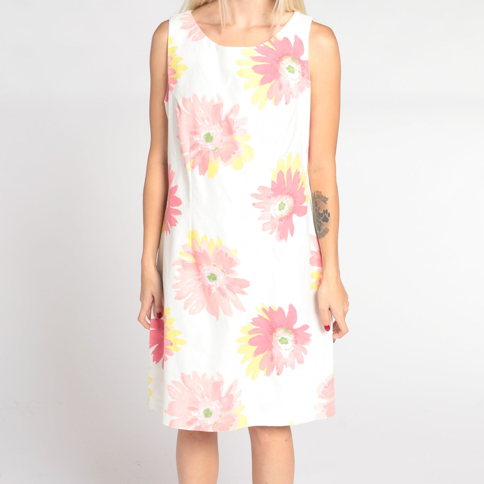 90s Chicken Noodle Floral Shift Minidress White Pink Yellow Cotton Medium