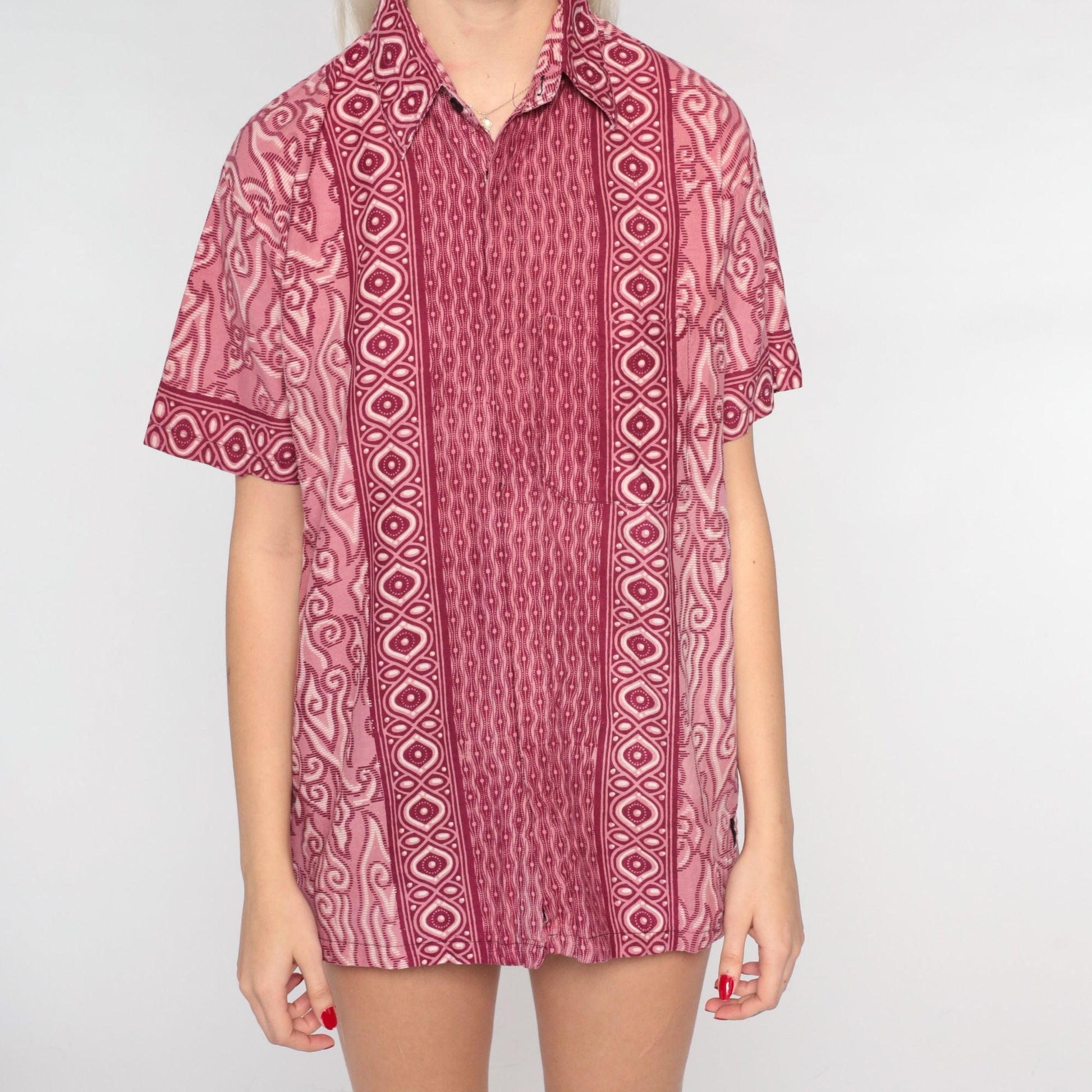90s Red Batik Abstract Button-Up Shirt Short Sleeve Medium