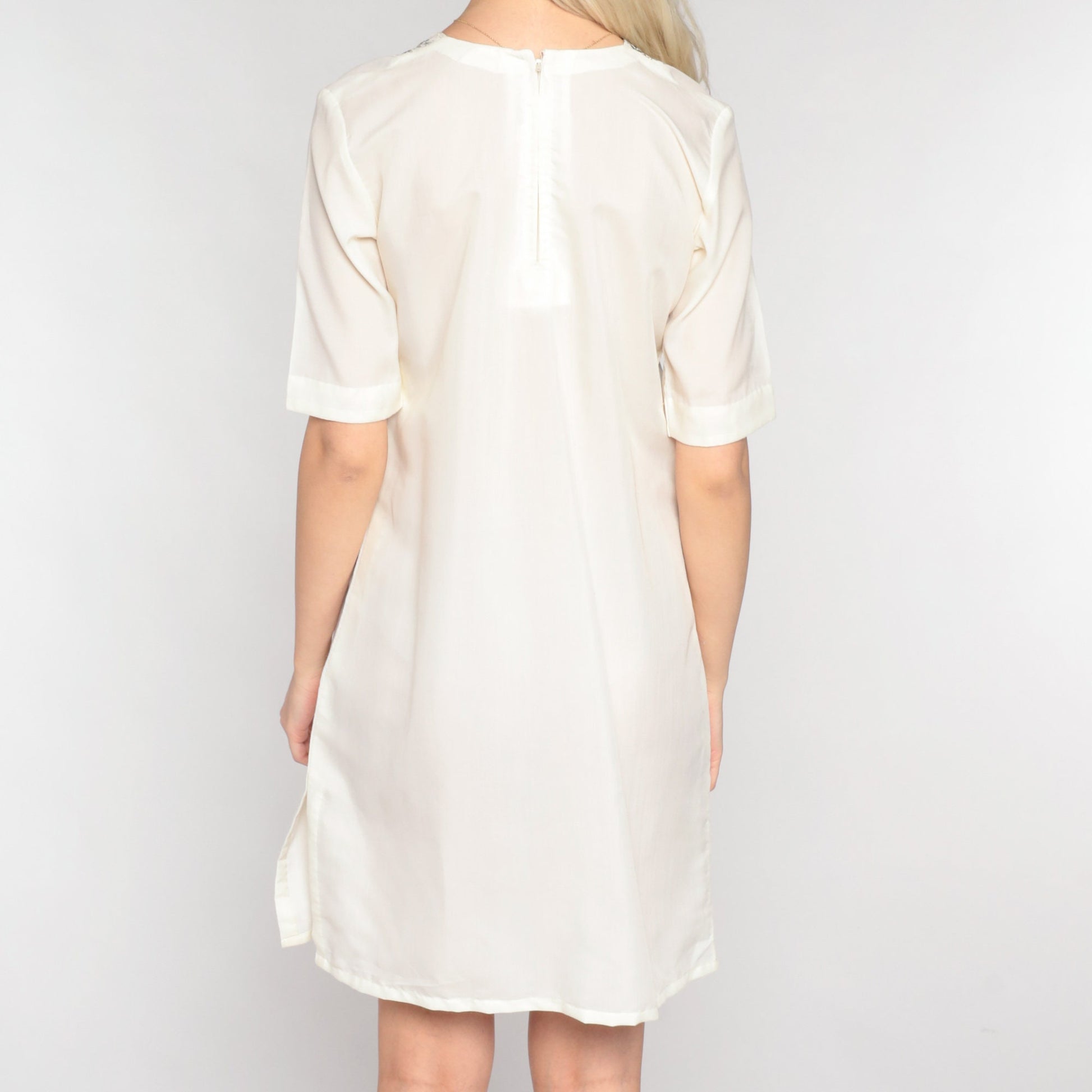 90s Floral Embroidered Mini Dress Off-White V-Neck Short Sleeve Extra Small