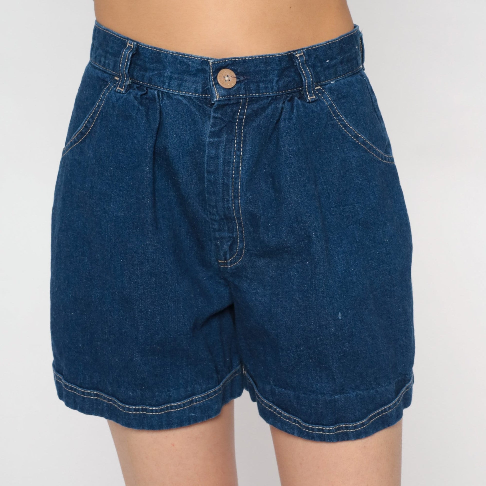90s Levi's High Waisted Pleated Denim Shorts Dark Blue Small