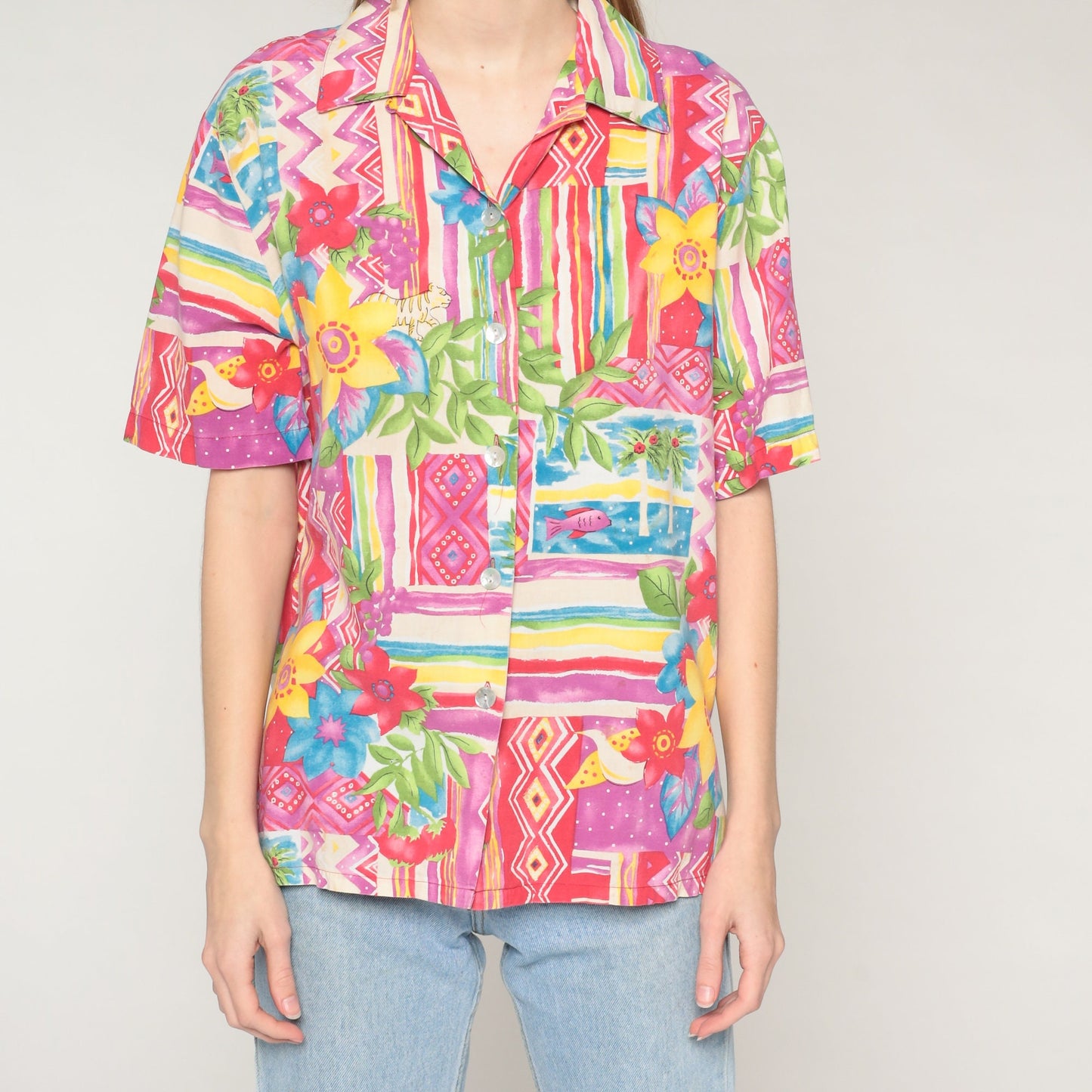 90s Tropical Print Button-Up Blouse Floral Tiger Palm Tree Fish Multicolor Medium