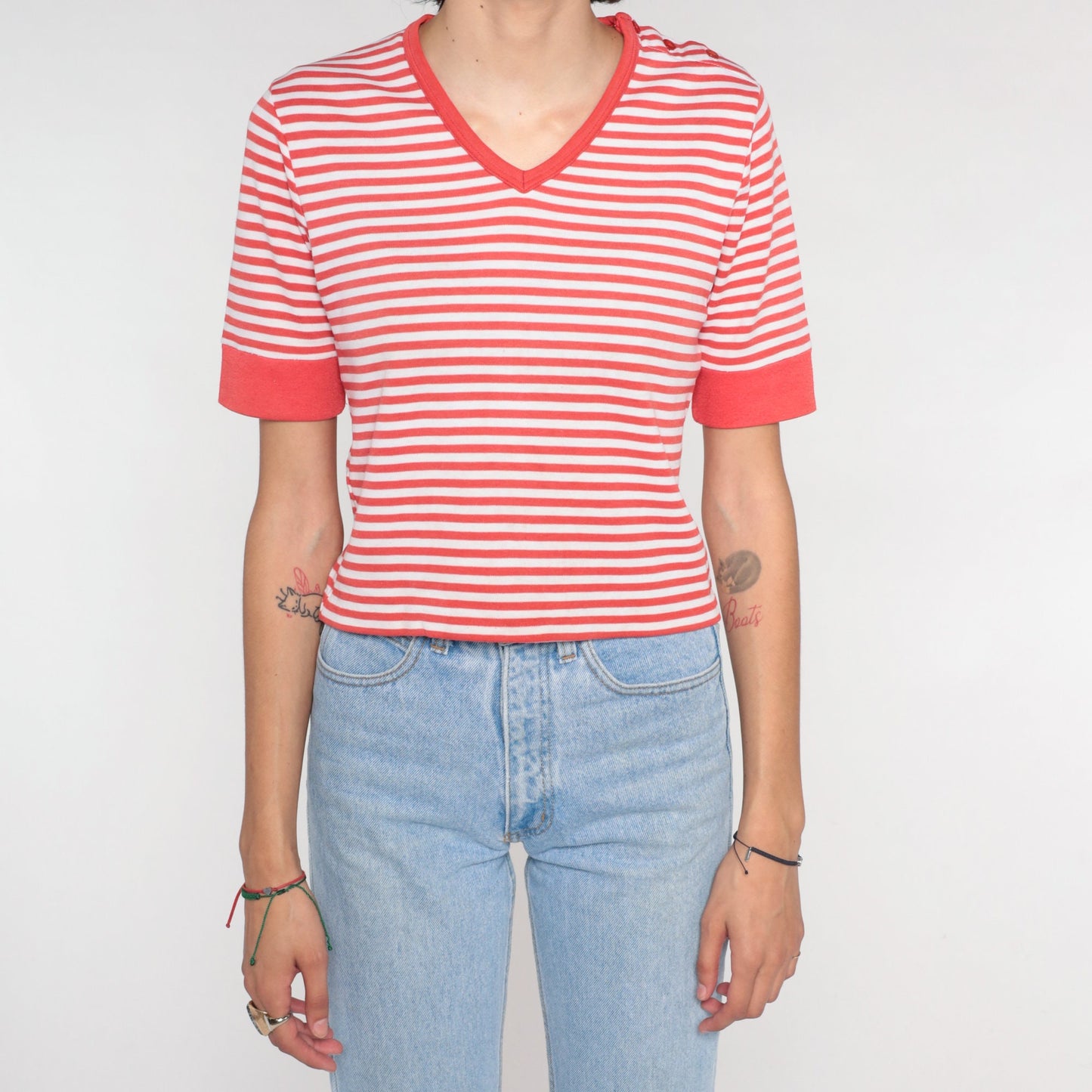 90s Red White Striped V-Neck T-Shirt Ringer Tee Medium