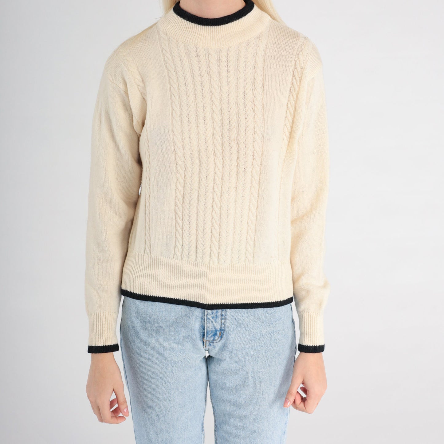 90s Liz Claiborne Cream Wool Cable Knit Crewneck Sweater Small S