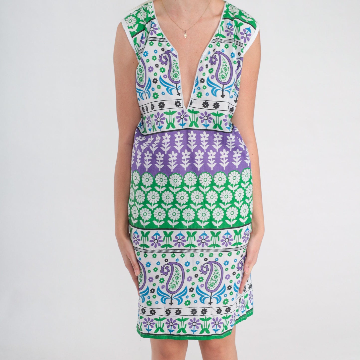 70s Floral Shift Dress Deep V Neck Sleeveless Mini Purple Green White Small