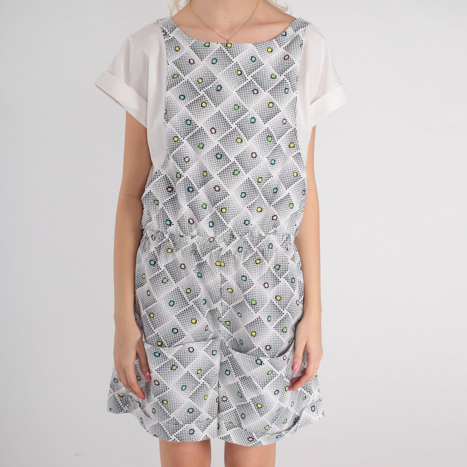 80s White Geometric Diamond Dot Romper Playsuit Cuffed Sleeve Medium M