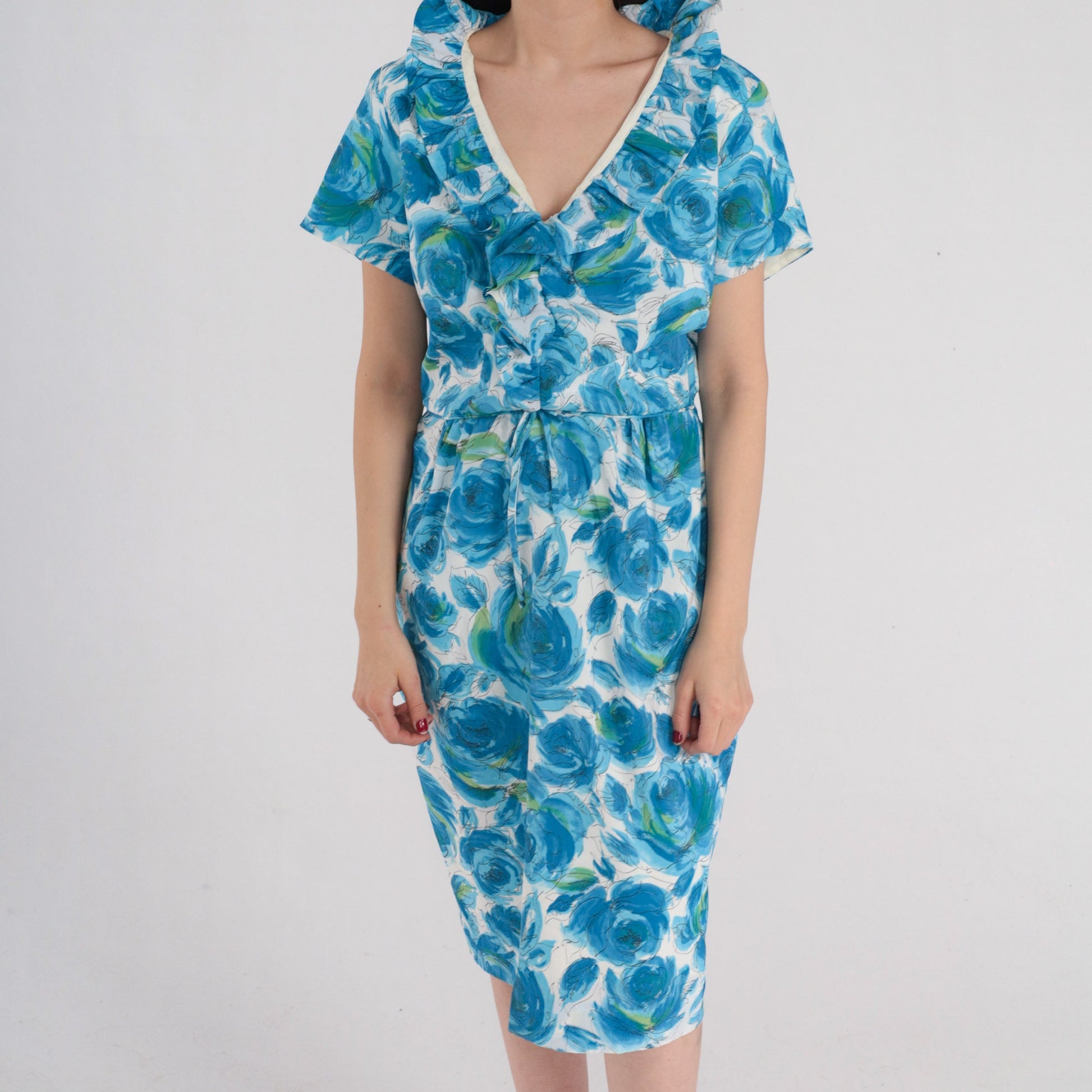 1960s Floral Pencil Dress Blue Rose Print High Waist V Neck Ruffled Medium M