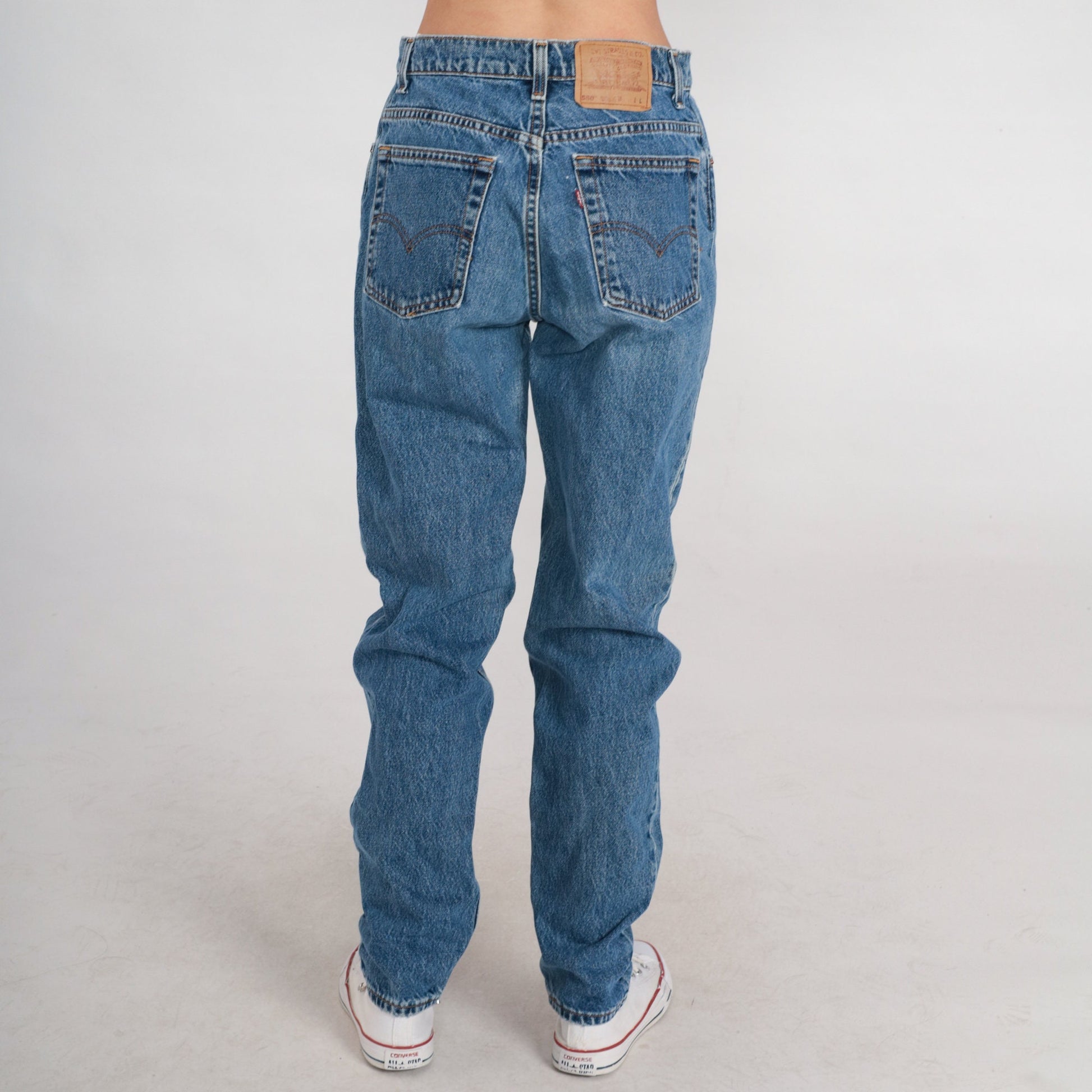 90s Levi's 550 High Waisted Tapered Jeans Blue Denim Long 11