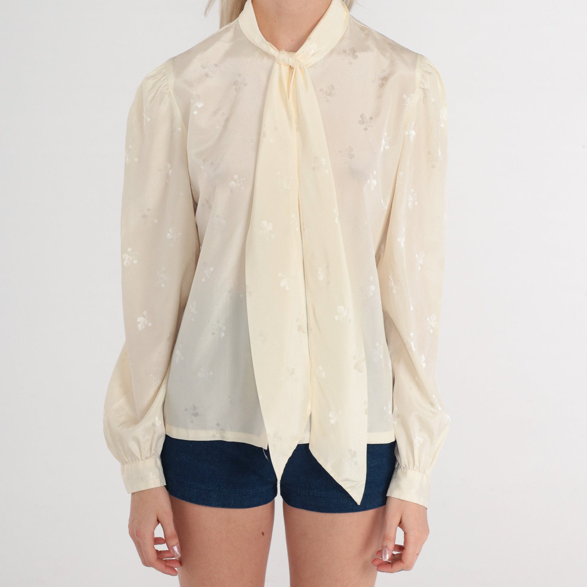 70s Cream Embossed Floral Blouse Ascot Bow Puff Sleeve Button Up Small