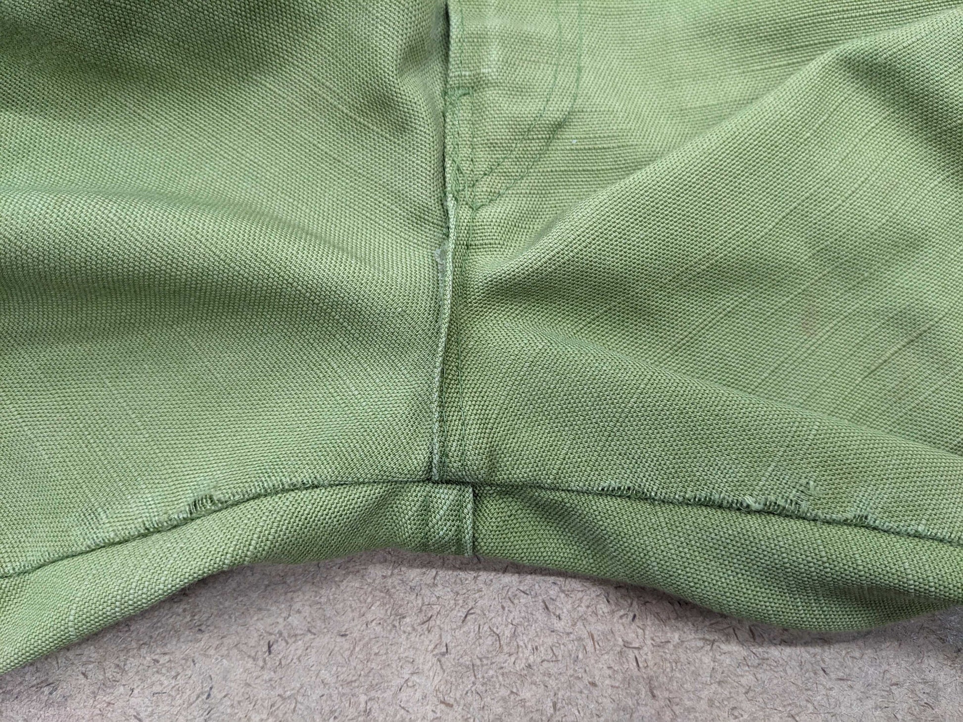70s Green Tapered Trousers Mid Rise Creased Slacks Small
