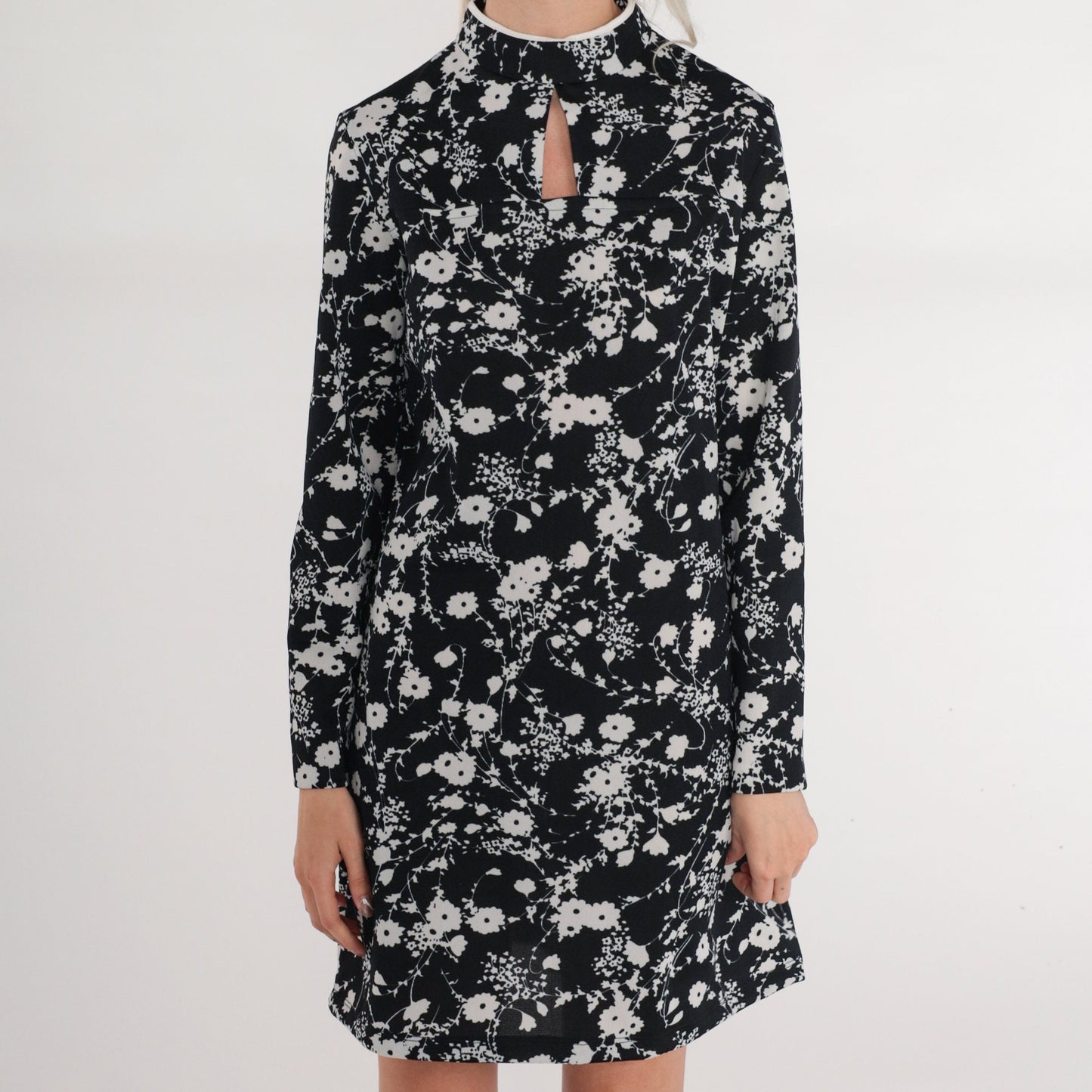 70s Black Floral Mini Dress Long Sleeve Mock Neck Keyhole Medium