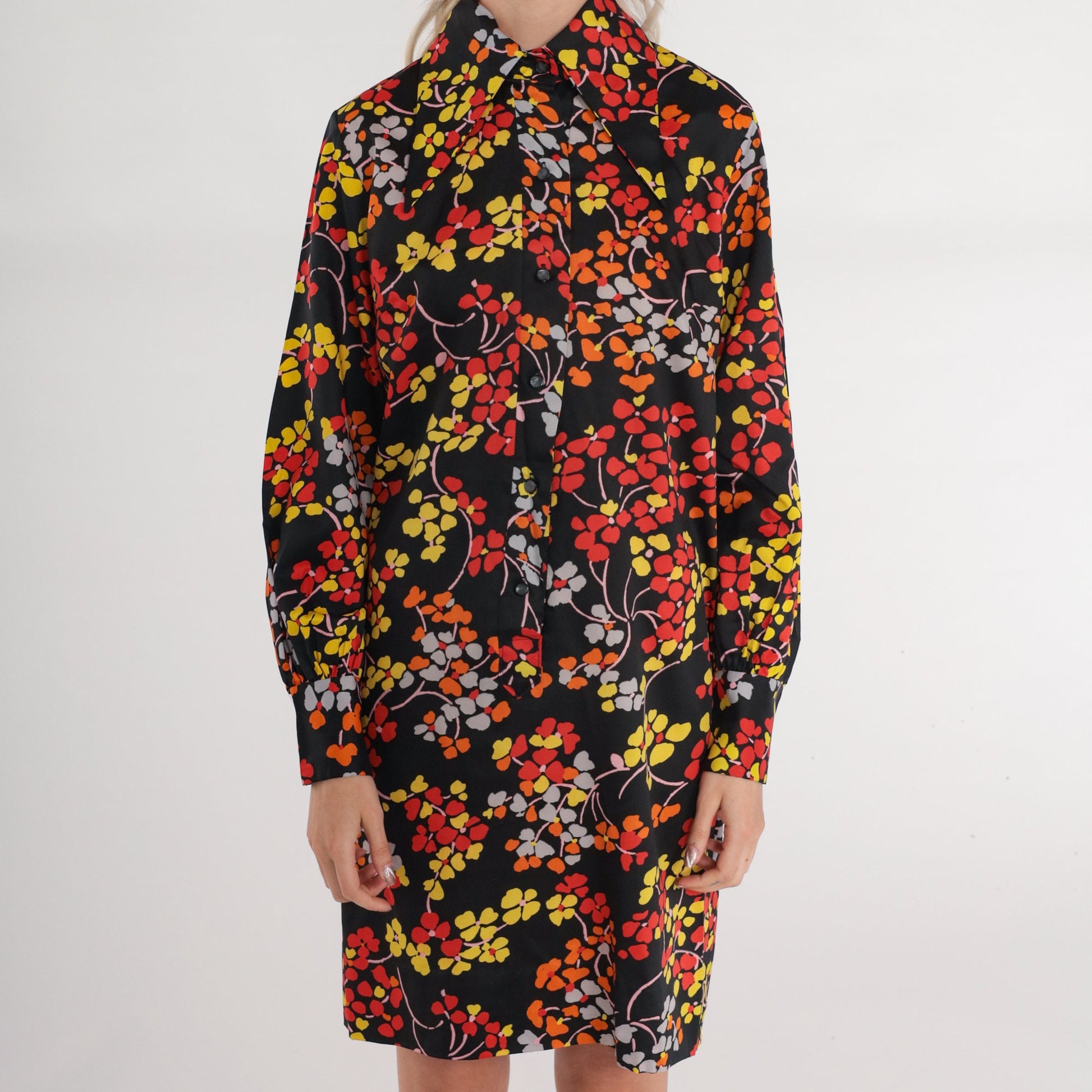 60s Black Floral Mini Shift Dress Dagger Collar Button-Up Long Sleeve Medium