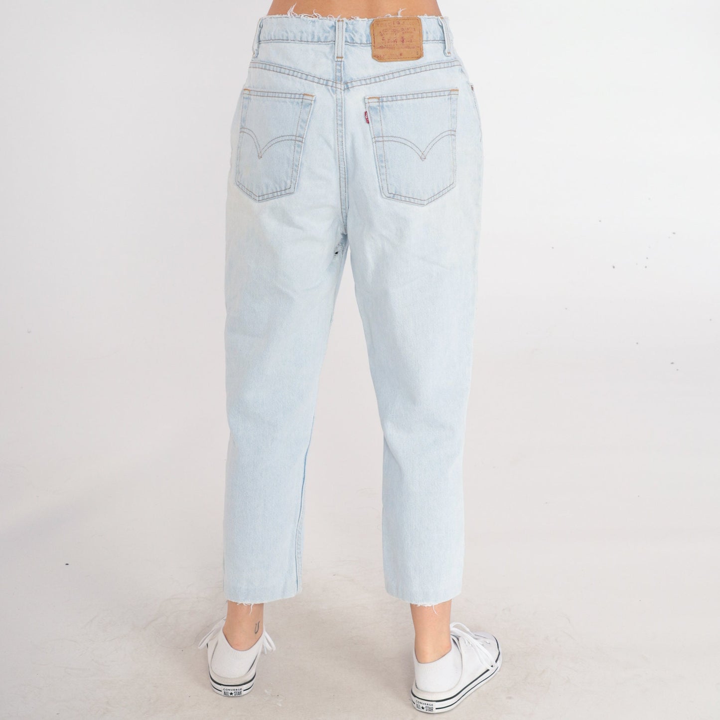 90s Levi's 512 High-Rise Mom Jeans Light Wash Tapered Cropped Medium Short