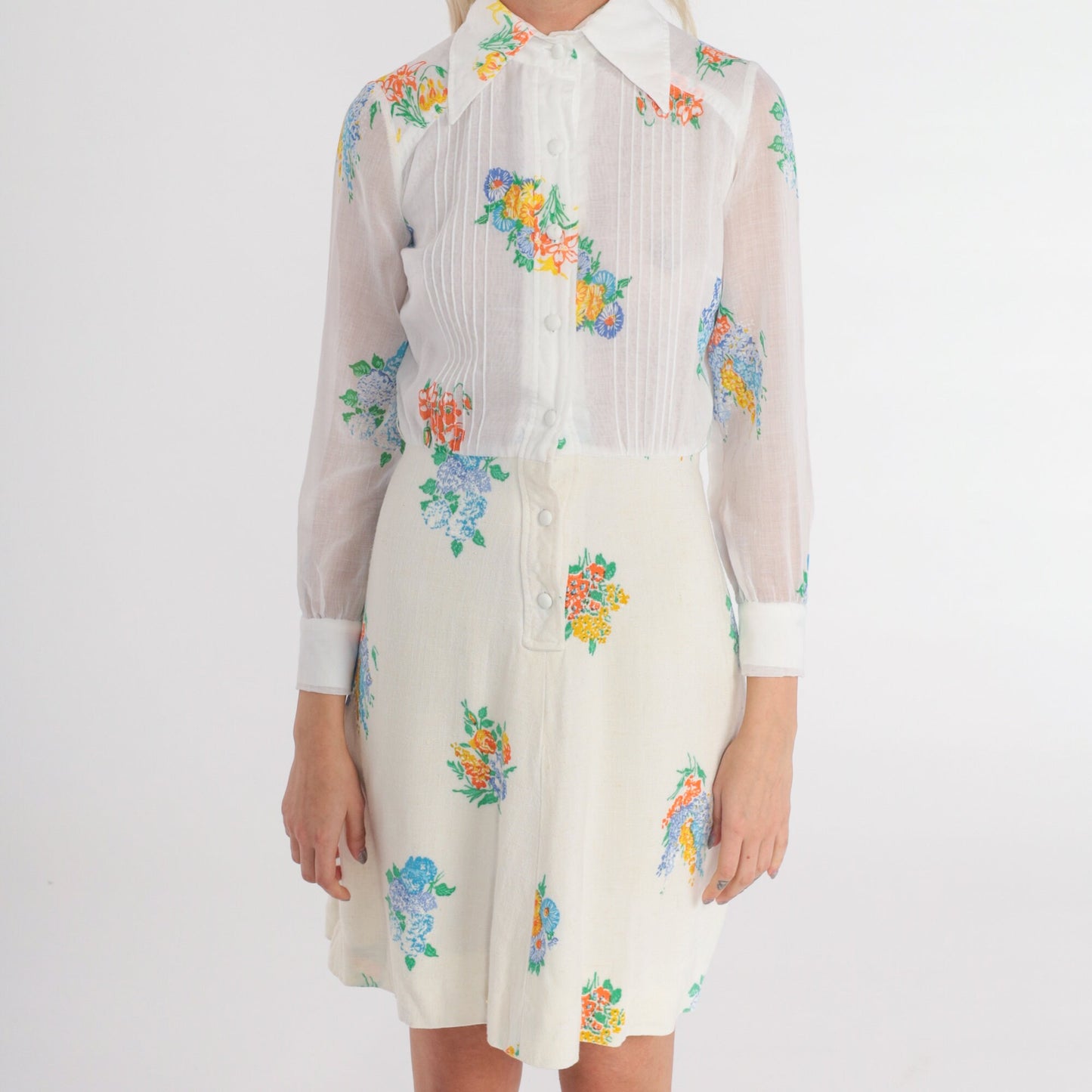 70s White Floral Mini Dress Dagger Collar High Waisted Button Up Long Sleeve Extra Small