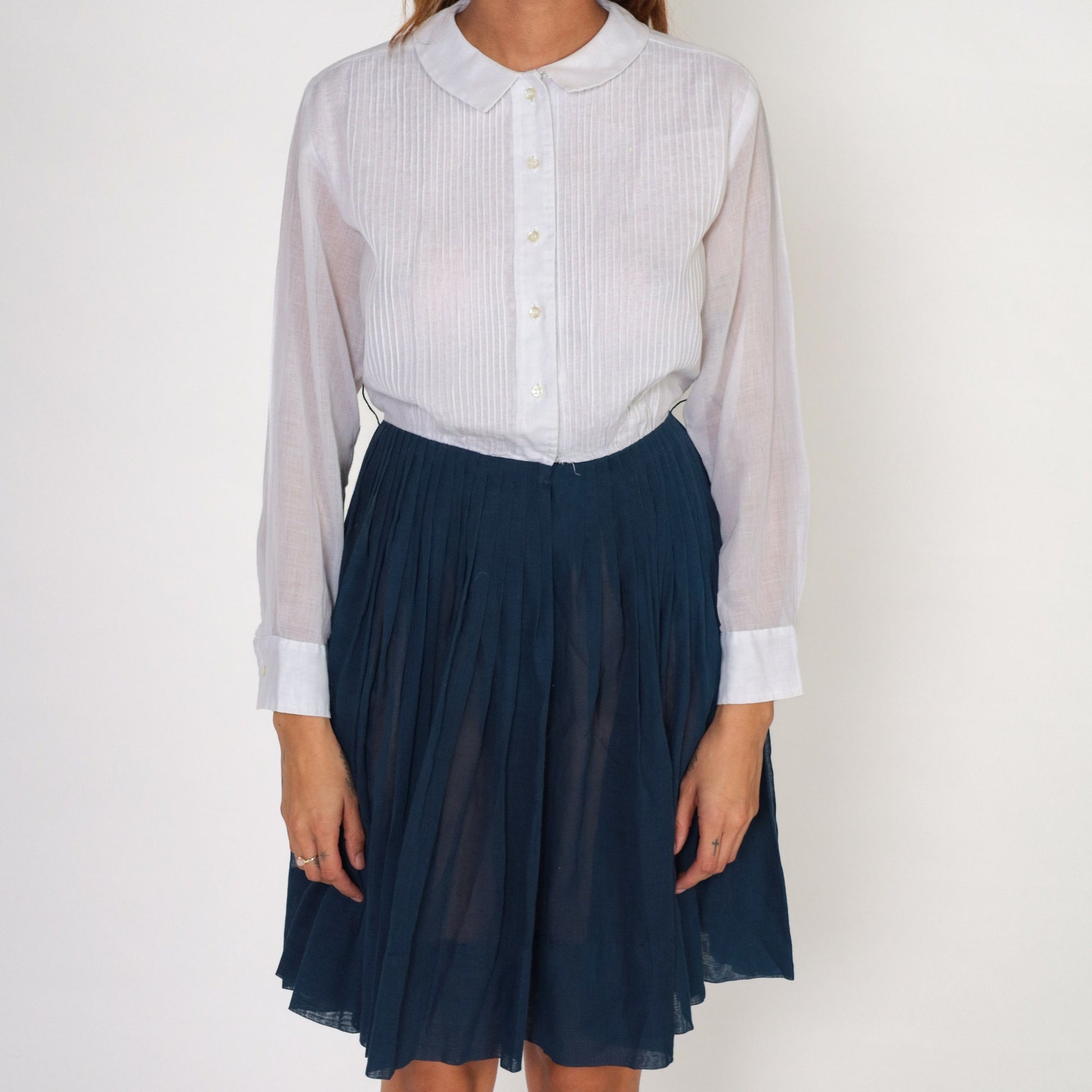 60s White Navy Shirtwaist Mini Dress Pointed Collar Long Sleeve Small