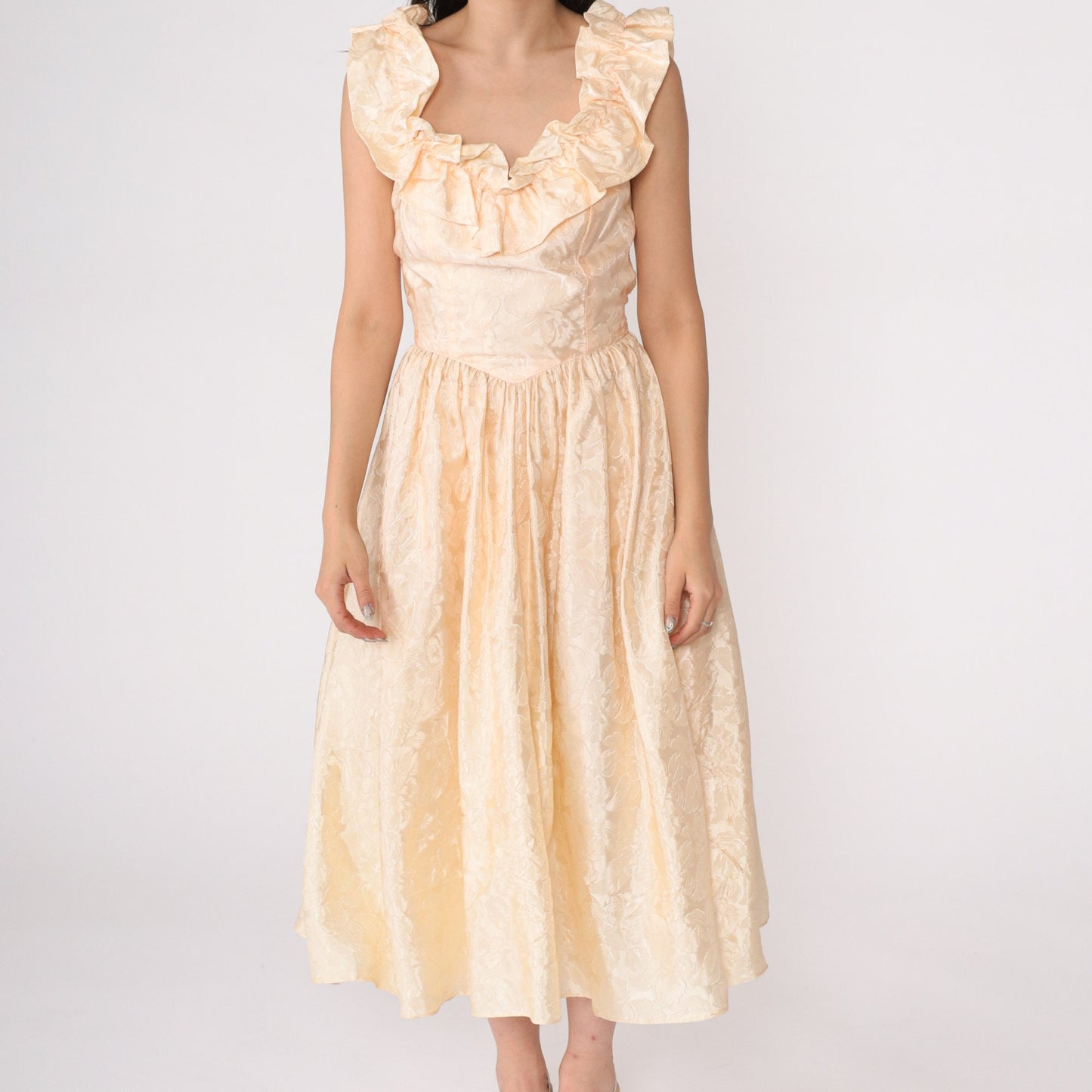 80s Peach Floral Embossed Prom Dress Basque Waist Midi Ruffled Neckline Small