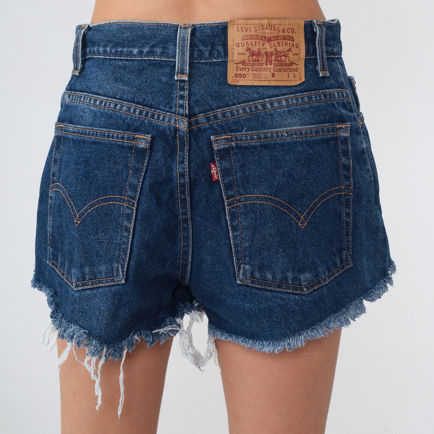 Levi's 550 80s Dark Wash Denim Shorts High Rise Frayed Hem Small