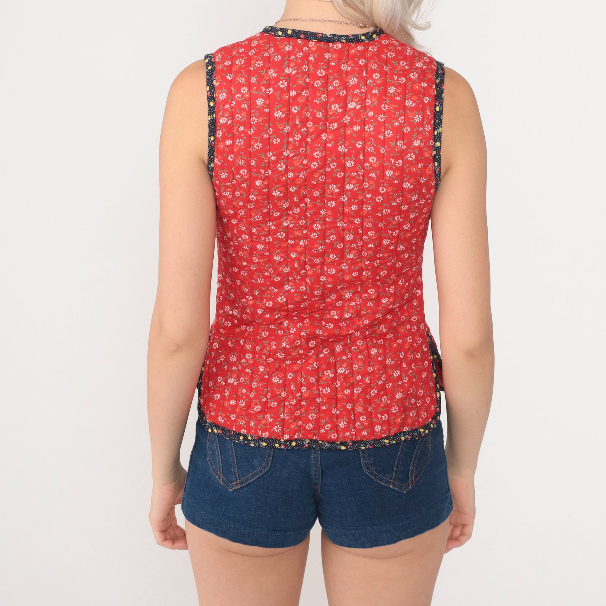 70s Red Calico Floral Quilted Vest Sleeveless Toggle Button Extra Small