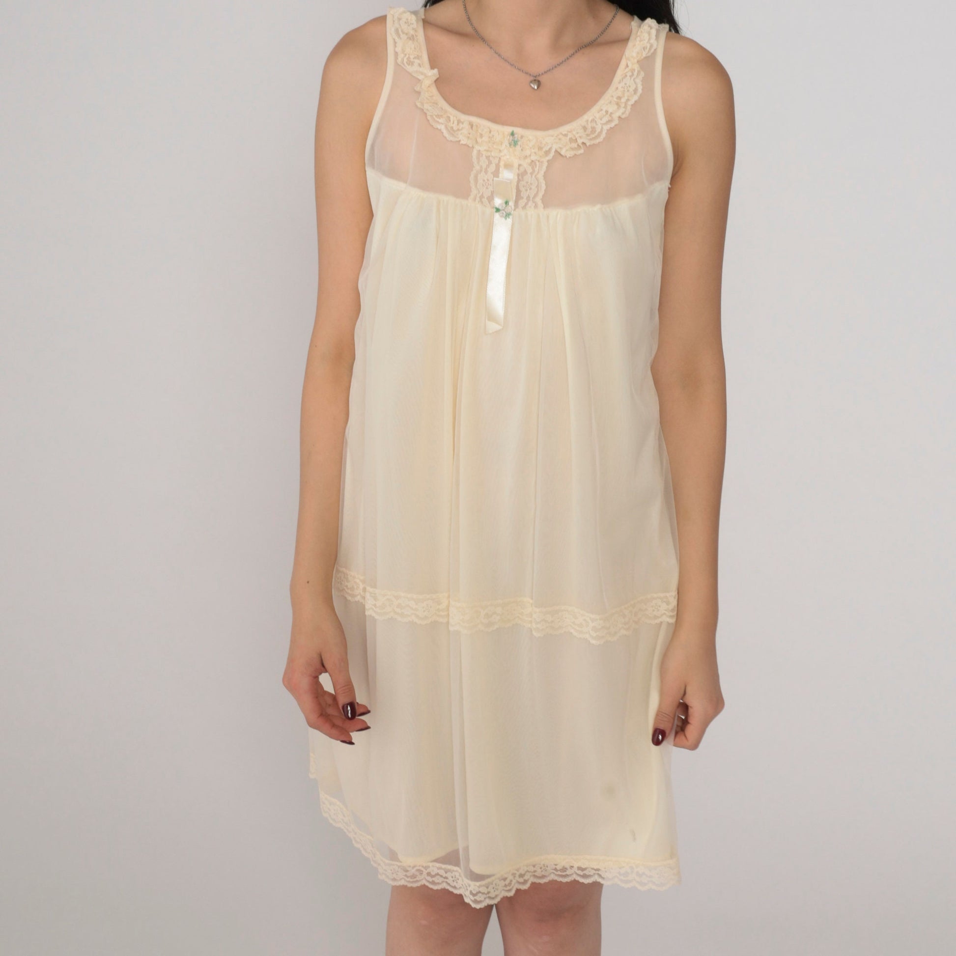 80s Pale Yellow Nylon Nightgown Lace Trim Rosette Embroidered Mini Small