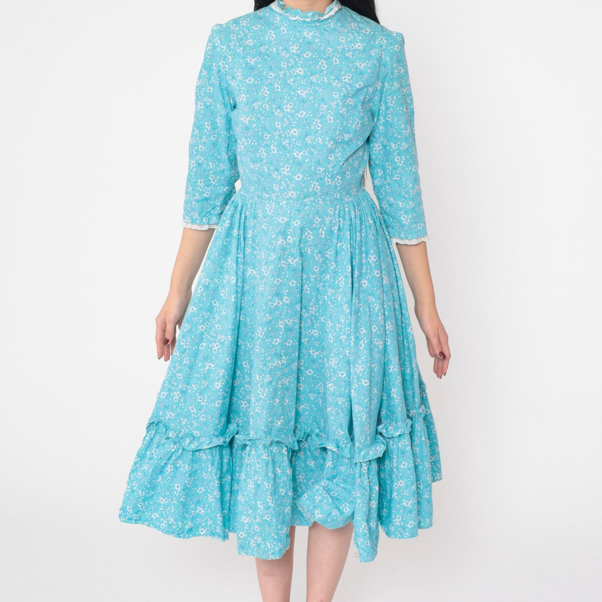 70s Blue Calico Floral Midi Dress Tiered 3/4 Sleeve Mock Neck Small