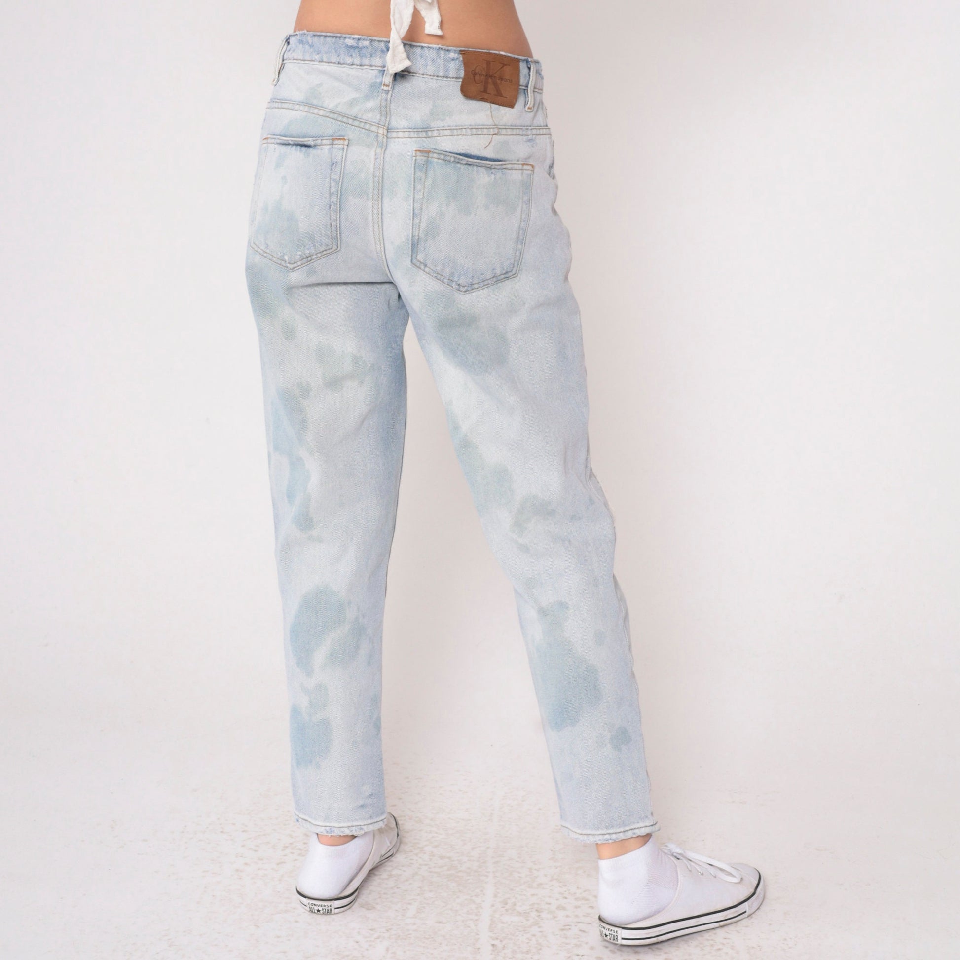 00s Calvin Klein Light Blue Bleach Splattered Ripped Knee Jeans Medium