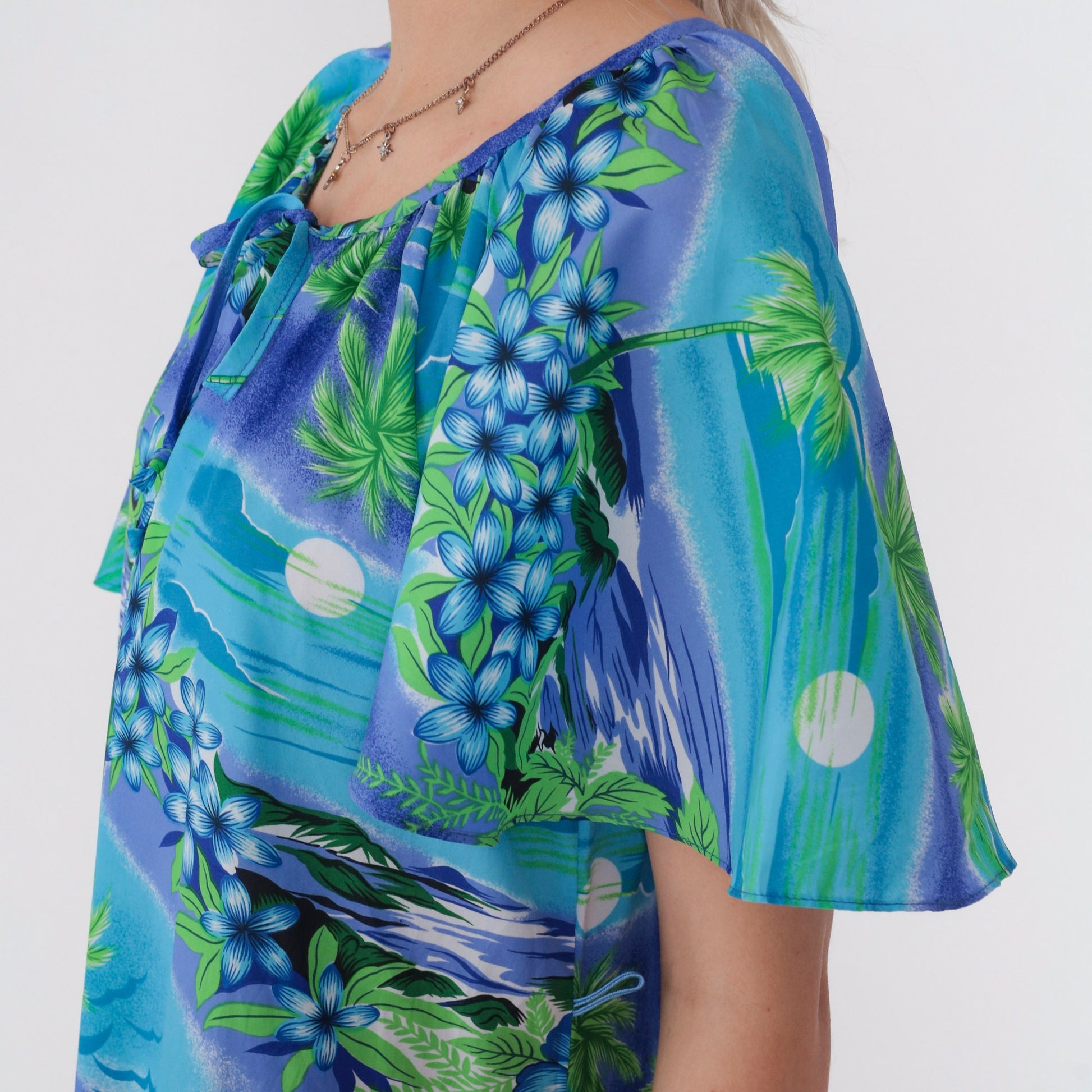 1970s Hilo Hattie's Hawaiian Maxi Dress Tropical Floral Print Flutter Sleeve Small