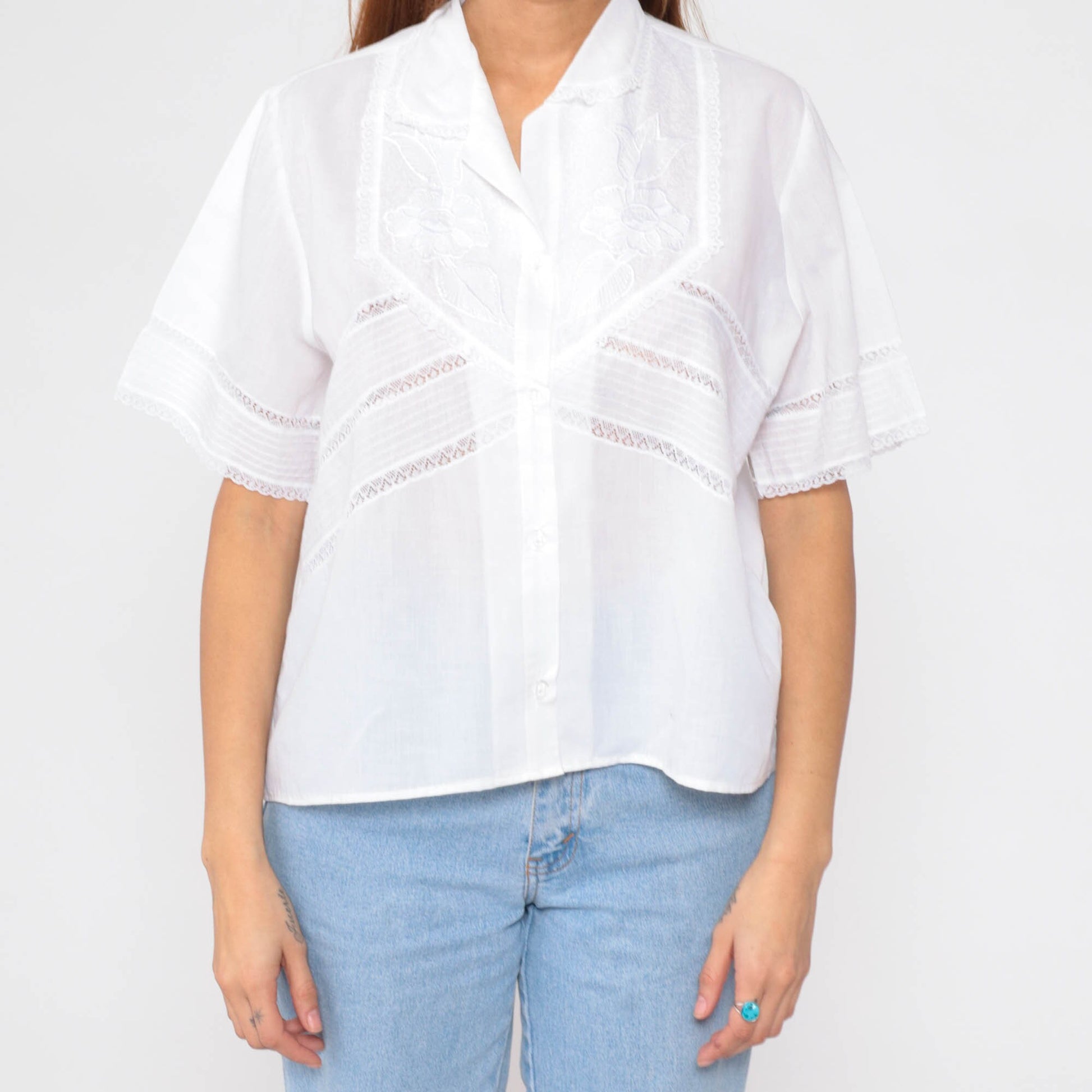 70s Embroidered Floral White Blouse Lace Trim Button-Up Collared Short Sleeve Large L