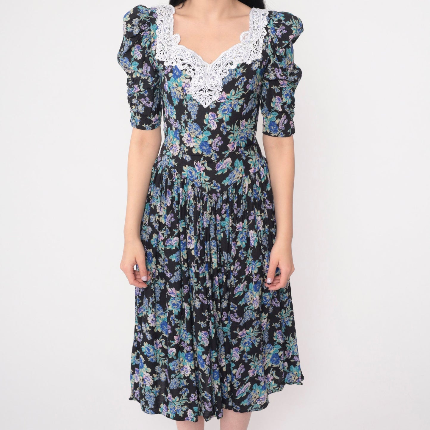 80s Black Floral Midi Dress Puff Sleeve Princess Seams Basque Waist Rayon XXS