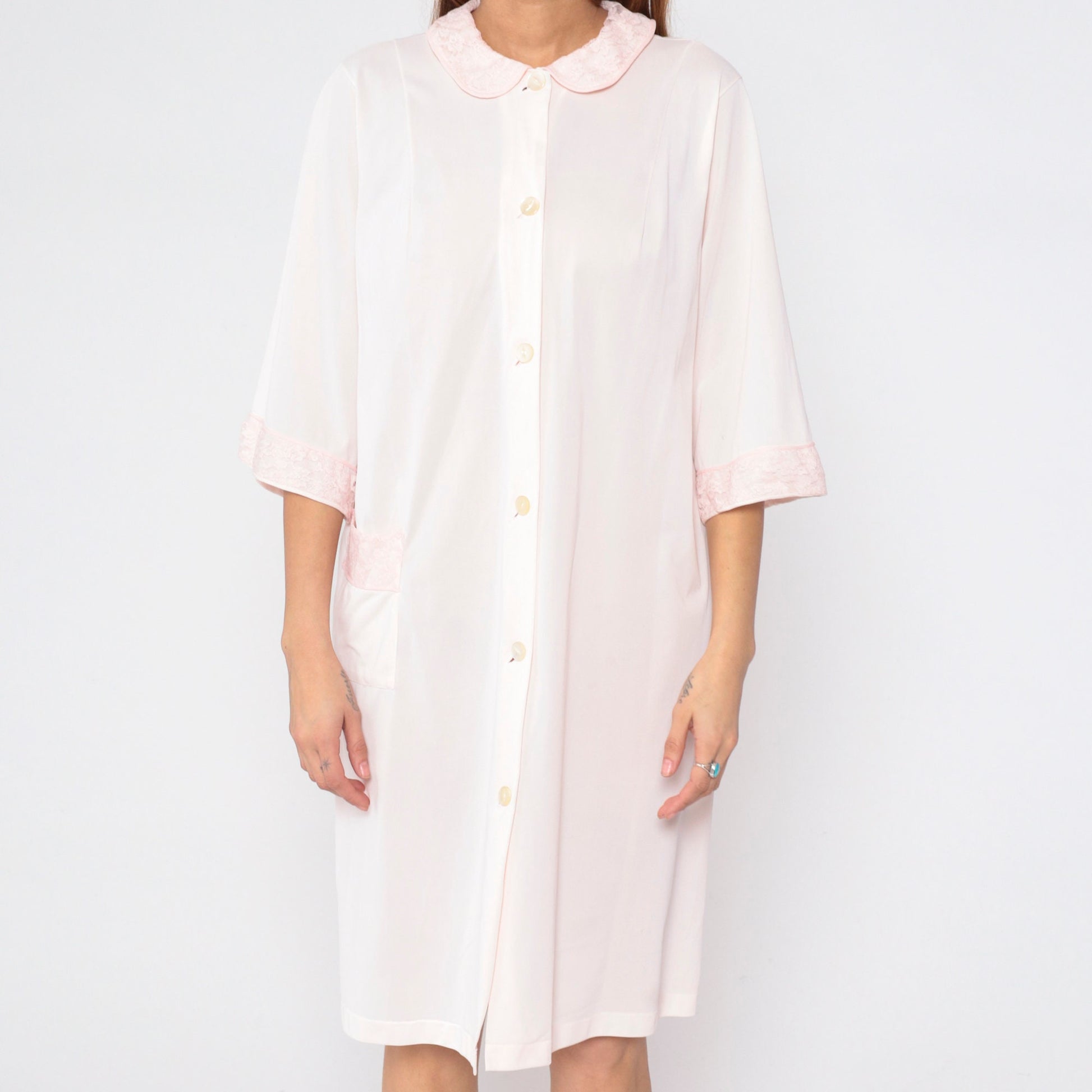 70s Baby Pink Lace Trim Pajama Robe 3/4 Sleeve Button Front Midi Medium