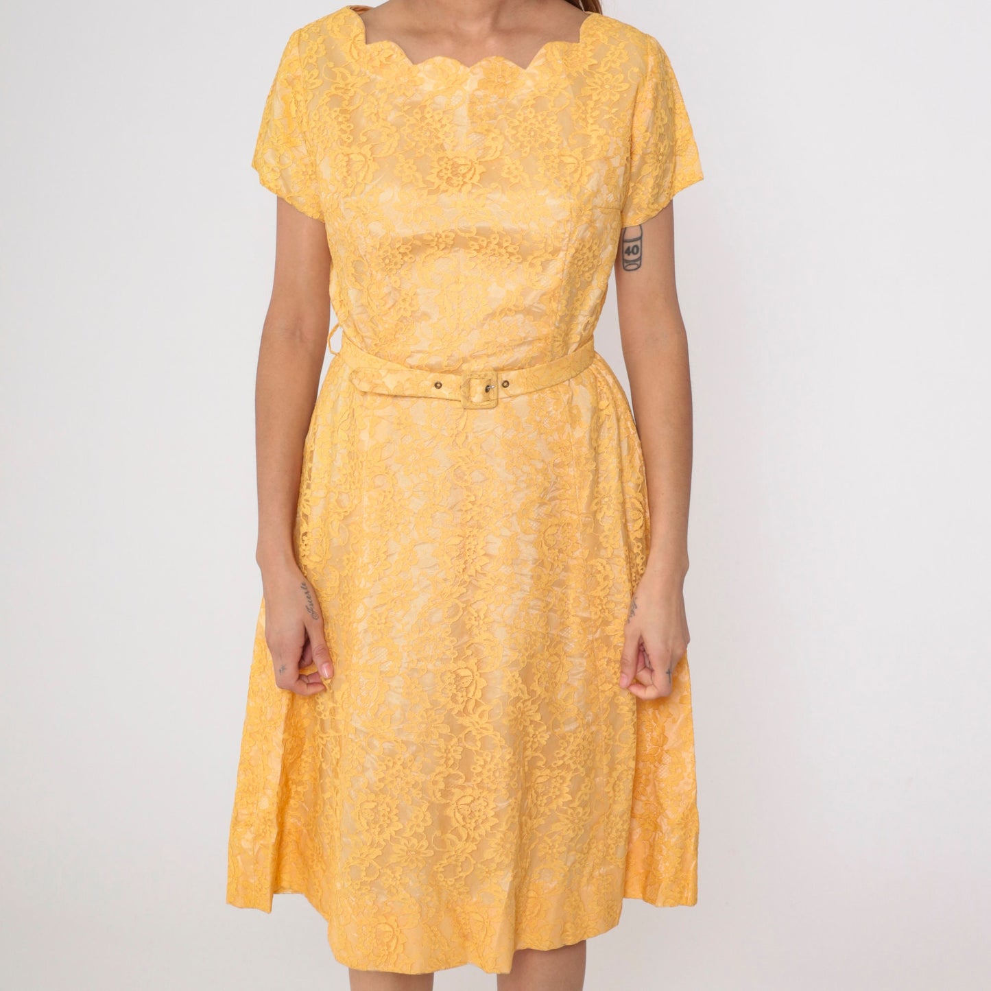 1960s Lace Cocktail Dress Scalloped Neckline High Waist Midi Yellow-Orange Medium 8