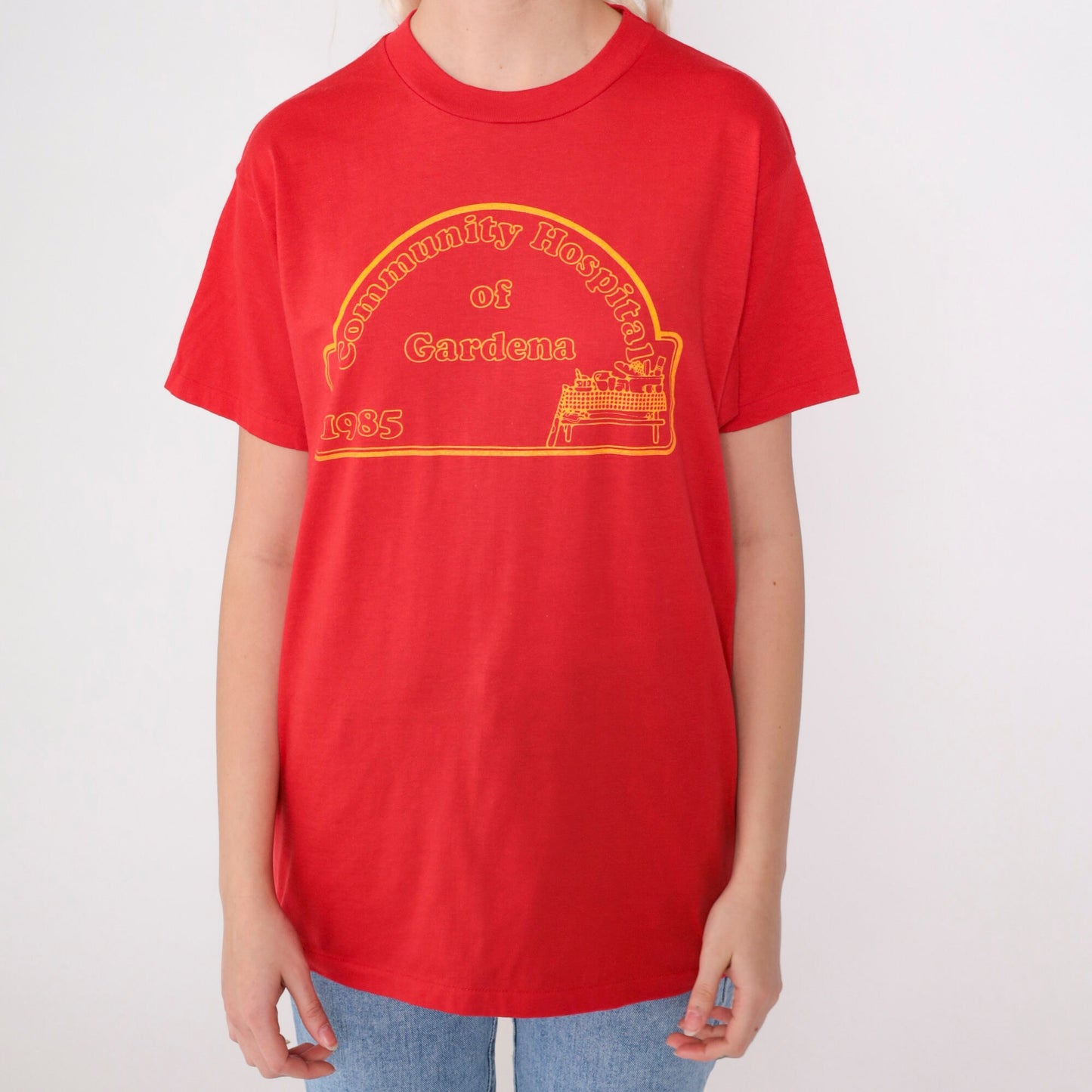 1985 Community Hospital of Gardena Graphic T-Shirt Red Hanes Medium