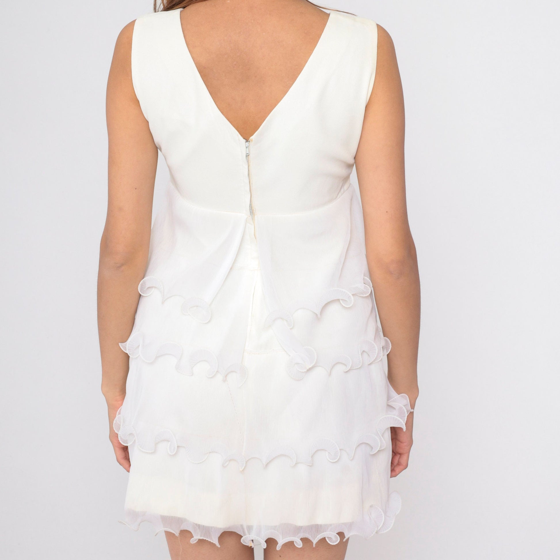 1960s White Pleated Mini Dress Empire Waist V-Neck Party Cocktail Small