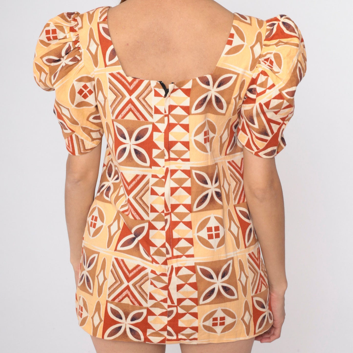 70s Geometric Puff Sleeve Blouse Burnt Orange Yellow Sweetheart Neckline Small