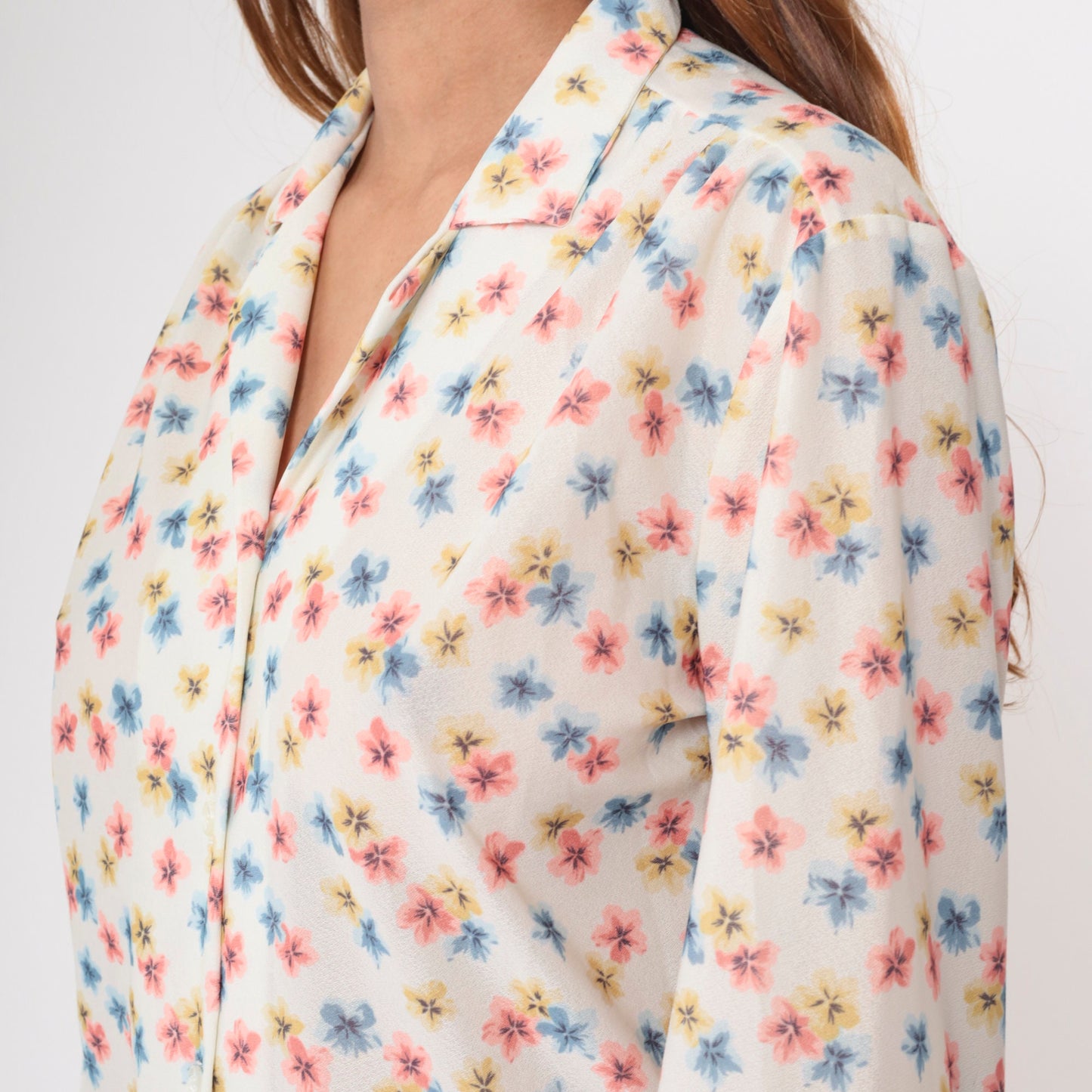 70s Floral Button-Up Blouse White Pink Blue Long Sleeve Collar Medium