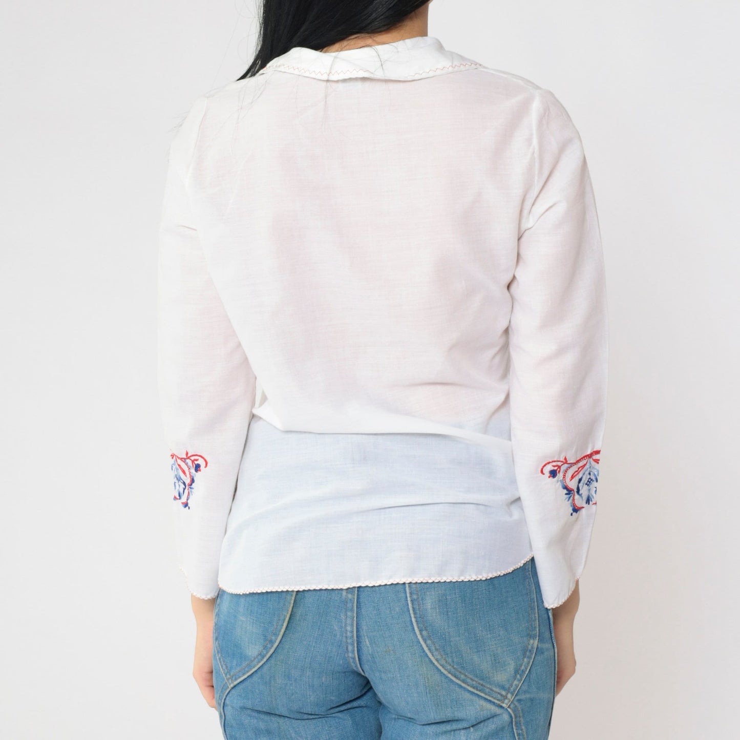 70s Floral Embroidered White Tunic Top V-Neck Long Sleeve Extra Small