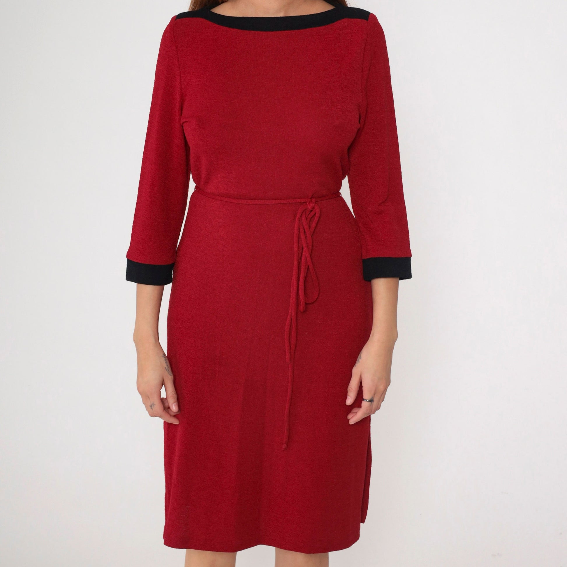 90s Red Shift Dress Boat Neck Black Trim Tie Belt Three-Quarter Sleeve Small Medium