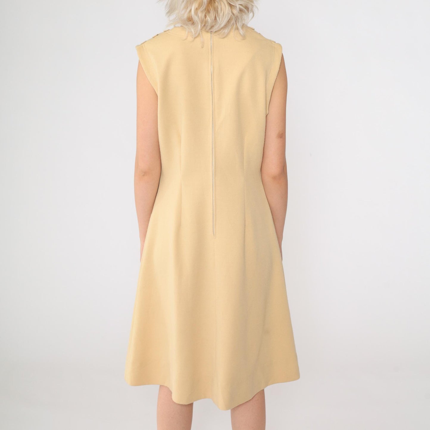 60s Mod Beige Shift Mini Dress Sleeveless Knit Button Shoulder Medium