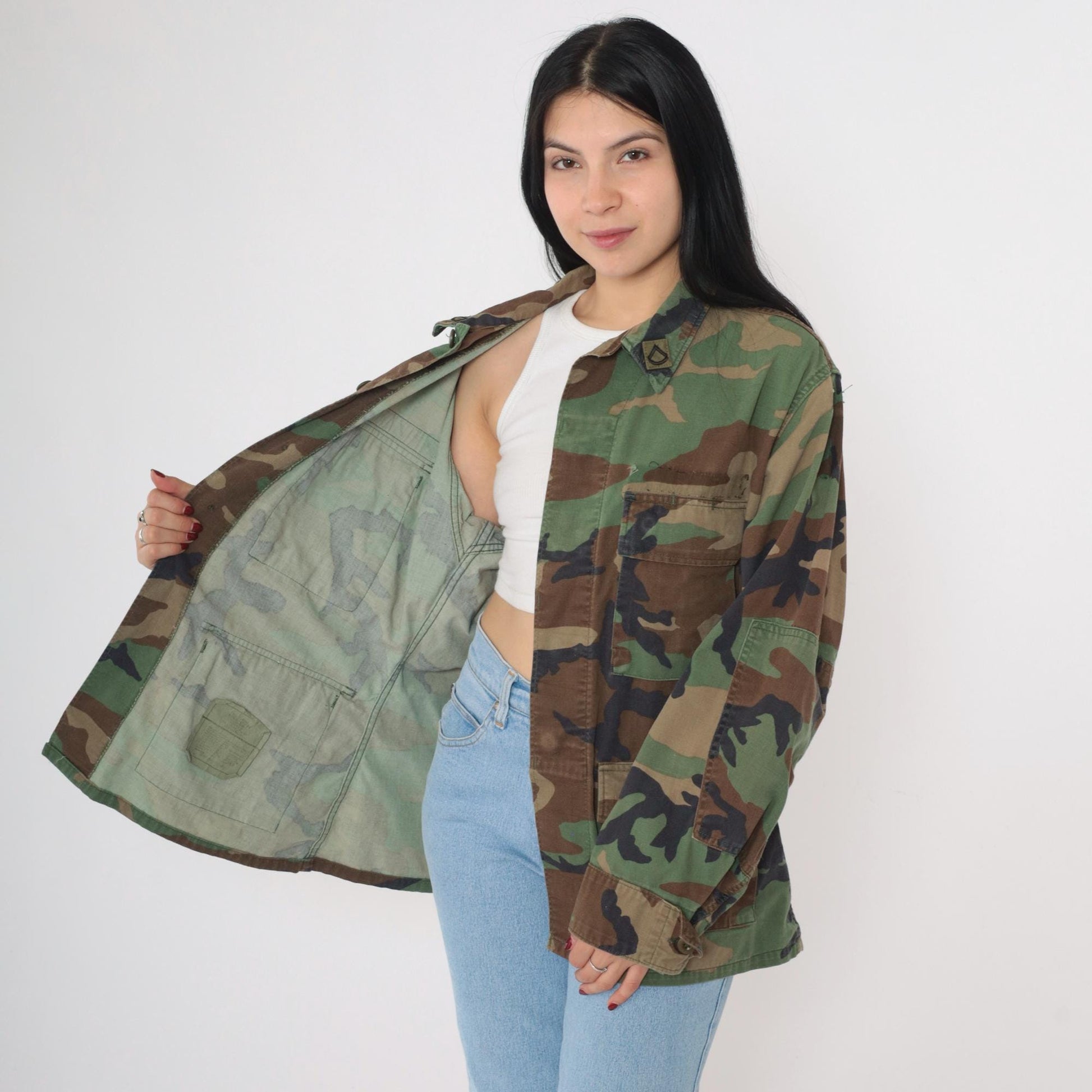 90s U.S. Army Woodland Camo Field Jacket Airborne Patches Medium Short