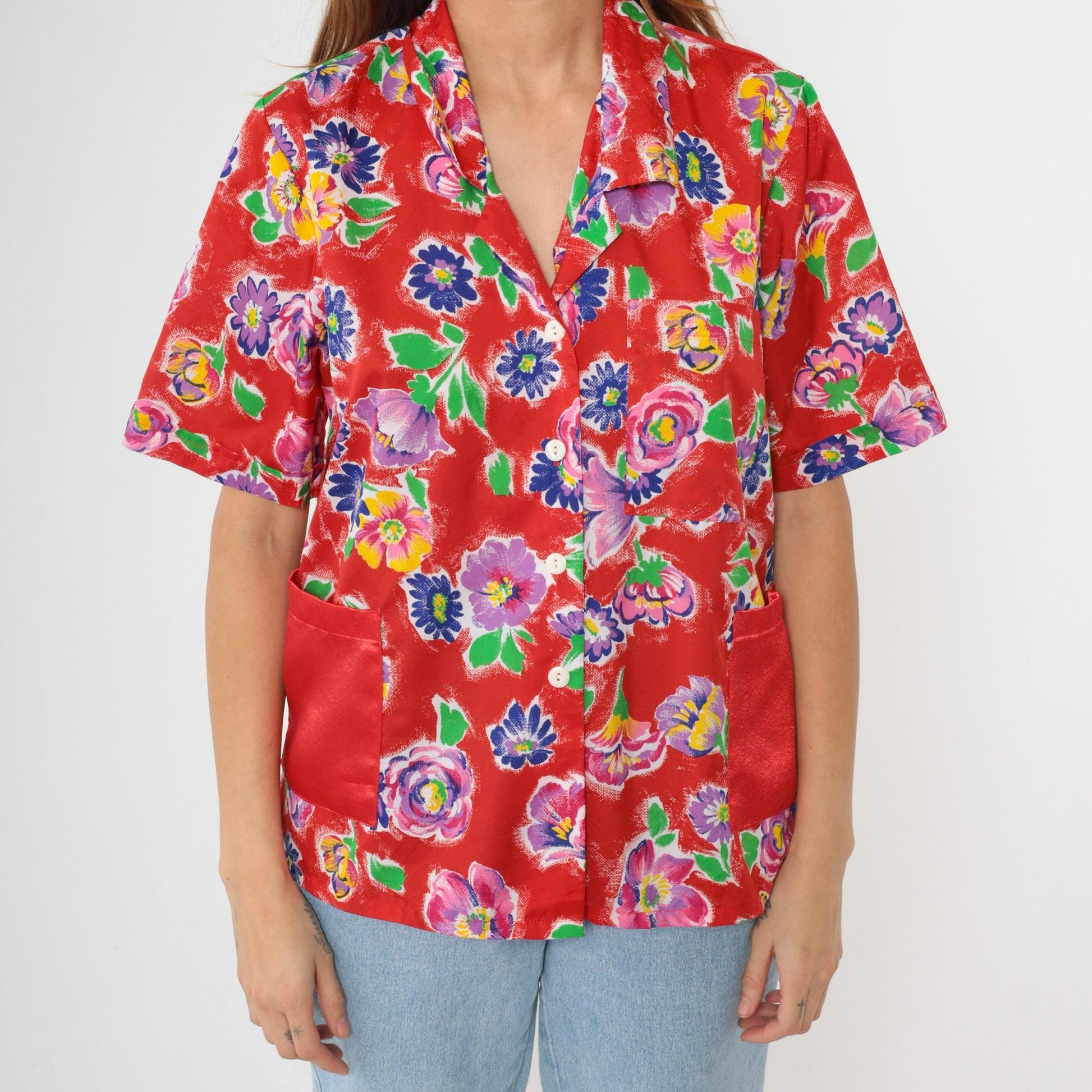 90s Red Floral Button-Up Blouse Satin Pockets Short Sleeve Medium