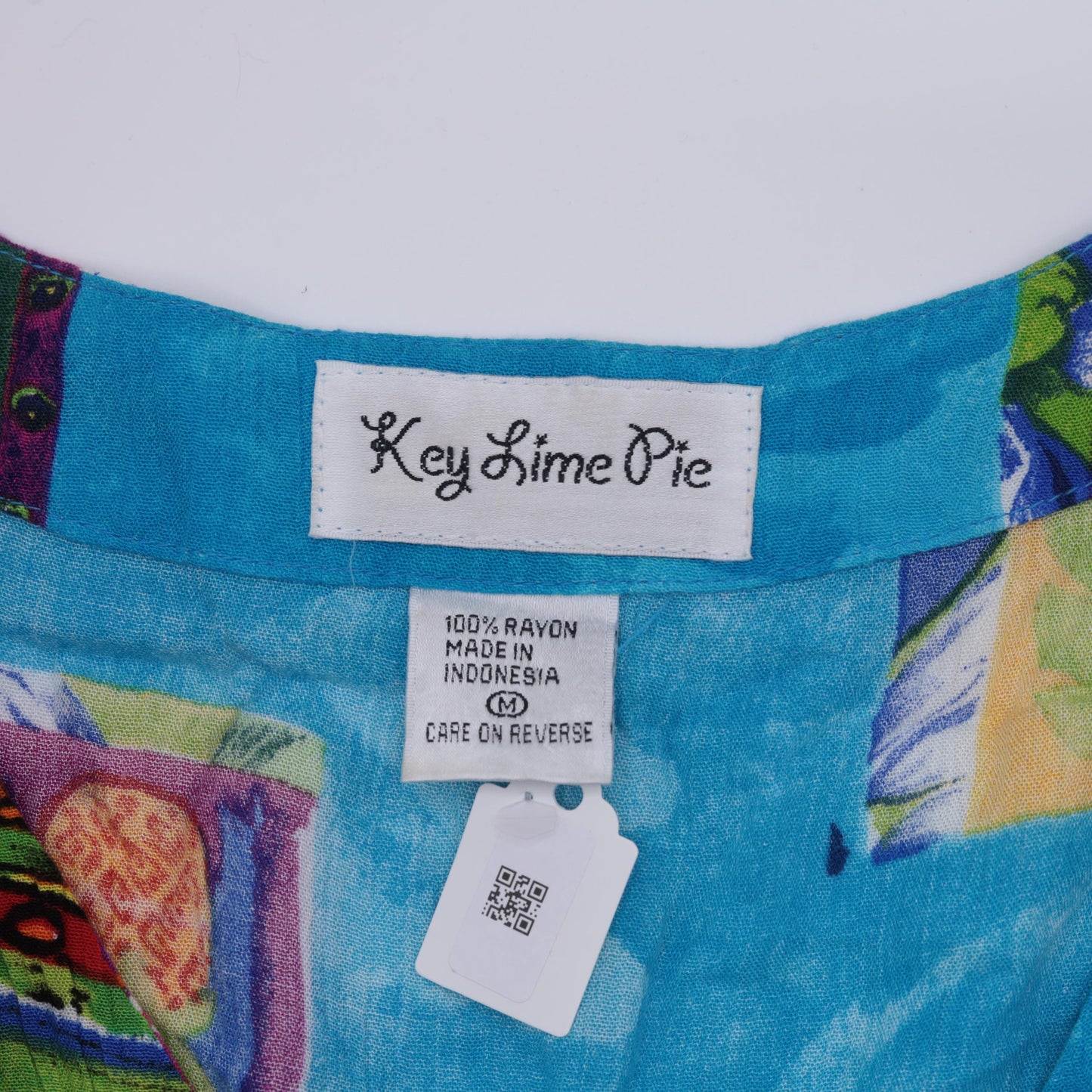 90s Key Lime Pie Tropical Fruit Guitar Print Rayon Button-Up Blouse Medium