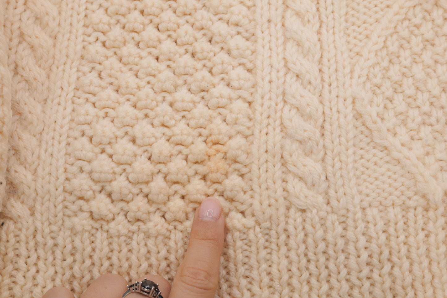80s Cream Cable Knit Turtleneck Sweater Pullover Small