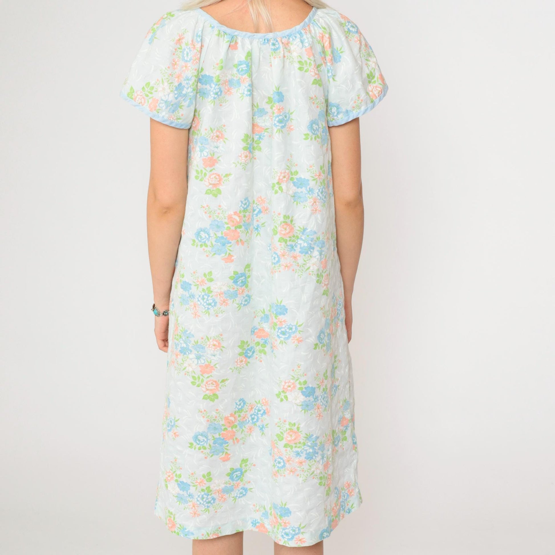 70s Floral Midi Lounge Dress Button-Up Short Sleeve Blue Peach Print Medium M