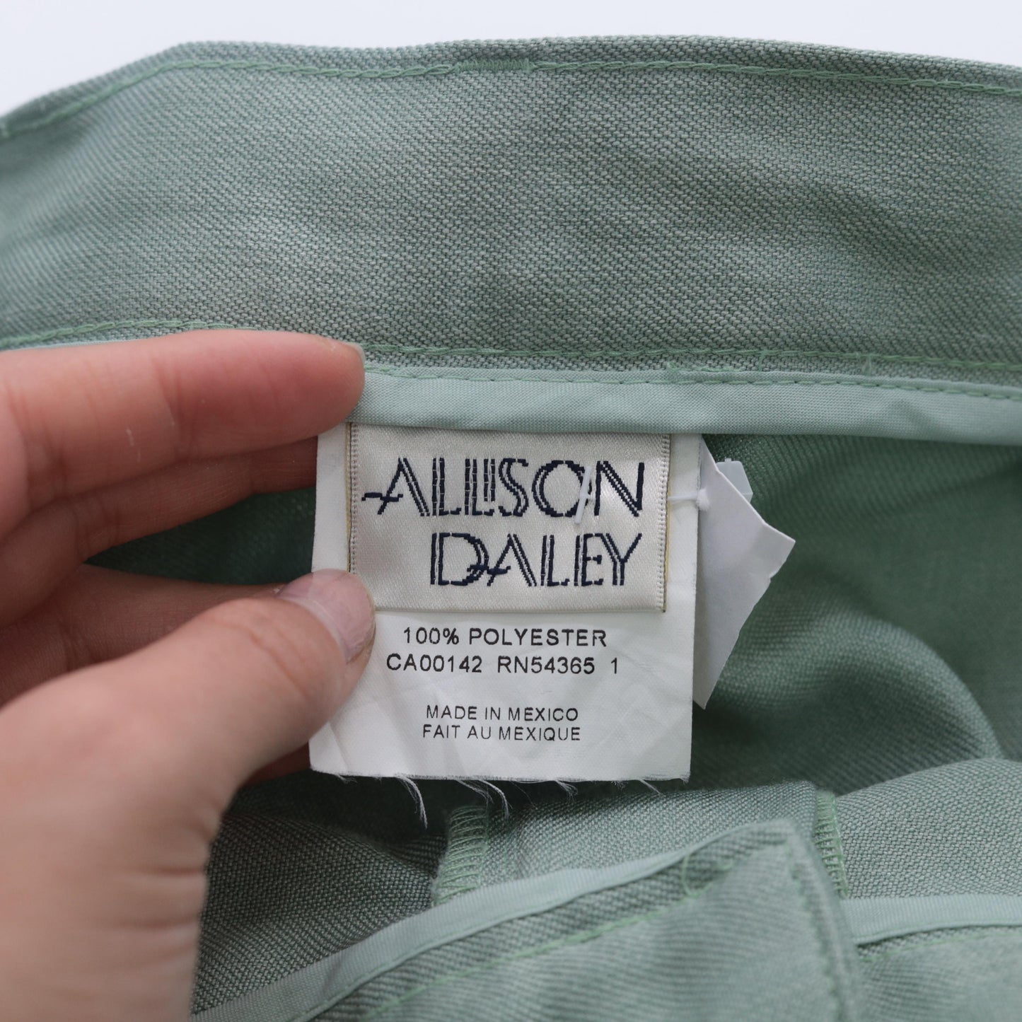 90s Light Green Pleated High-Waist Tapered Trousers Medium